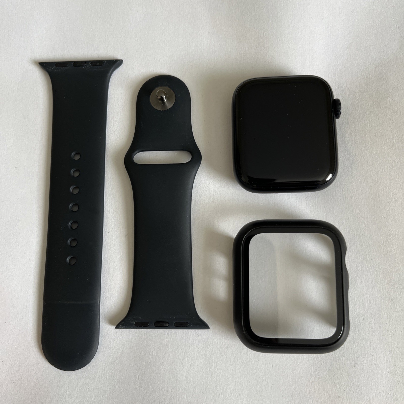 GPS Only Apple Watch SE 2nd Gen 44MM Black Aluminum Midnight Original Sport band