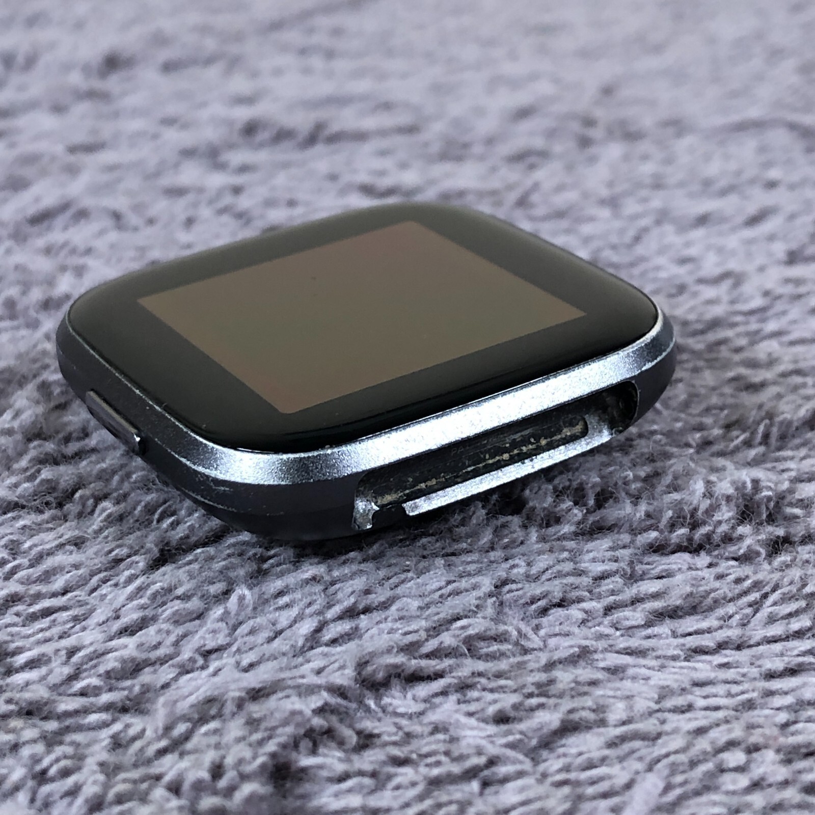Fit Bit Unisex FB507 Aluminum Case Fitness Tracker 40mm Smart Watch No Band