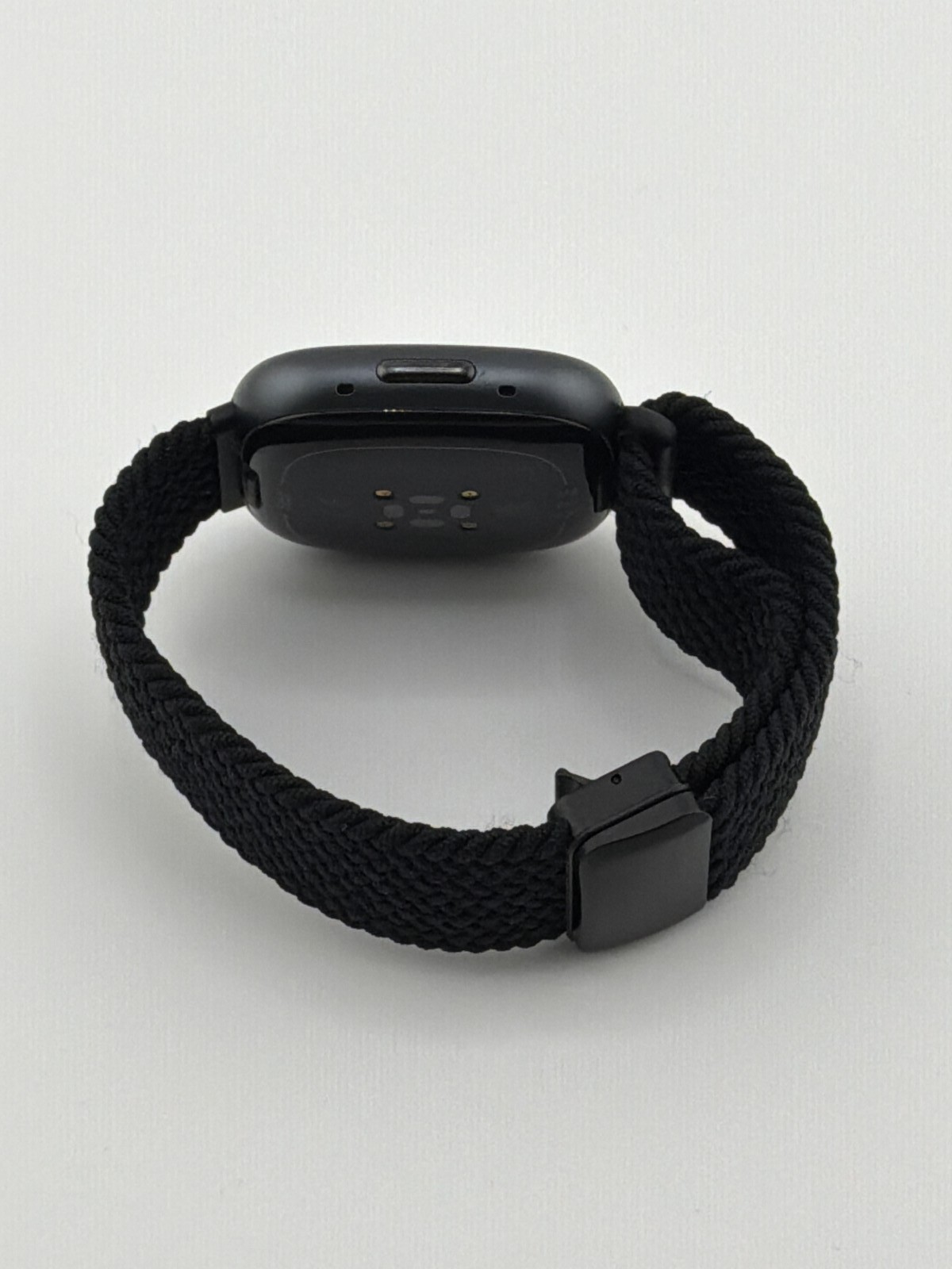 FitBit Versa 4 Graphite Aluminum With Black Fabric Band FB523 Used