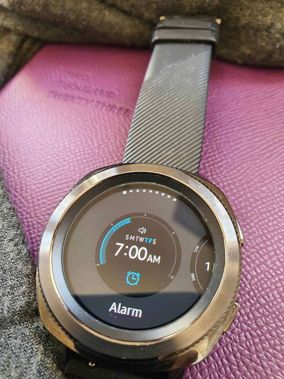 Samsung Gear Sport-44.6mm SM-R600, 1.2” Black- Unisex