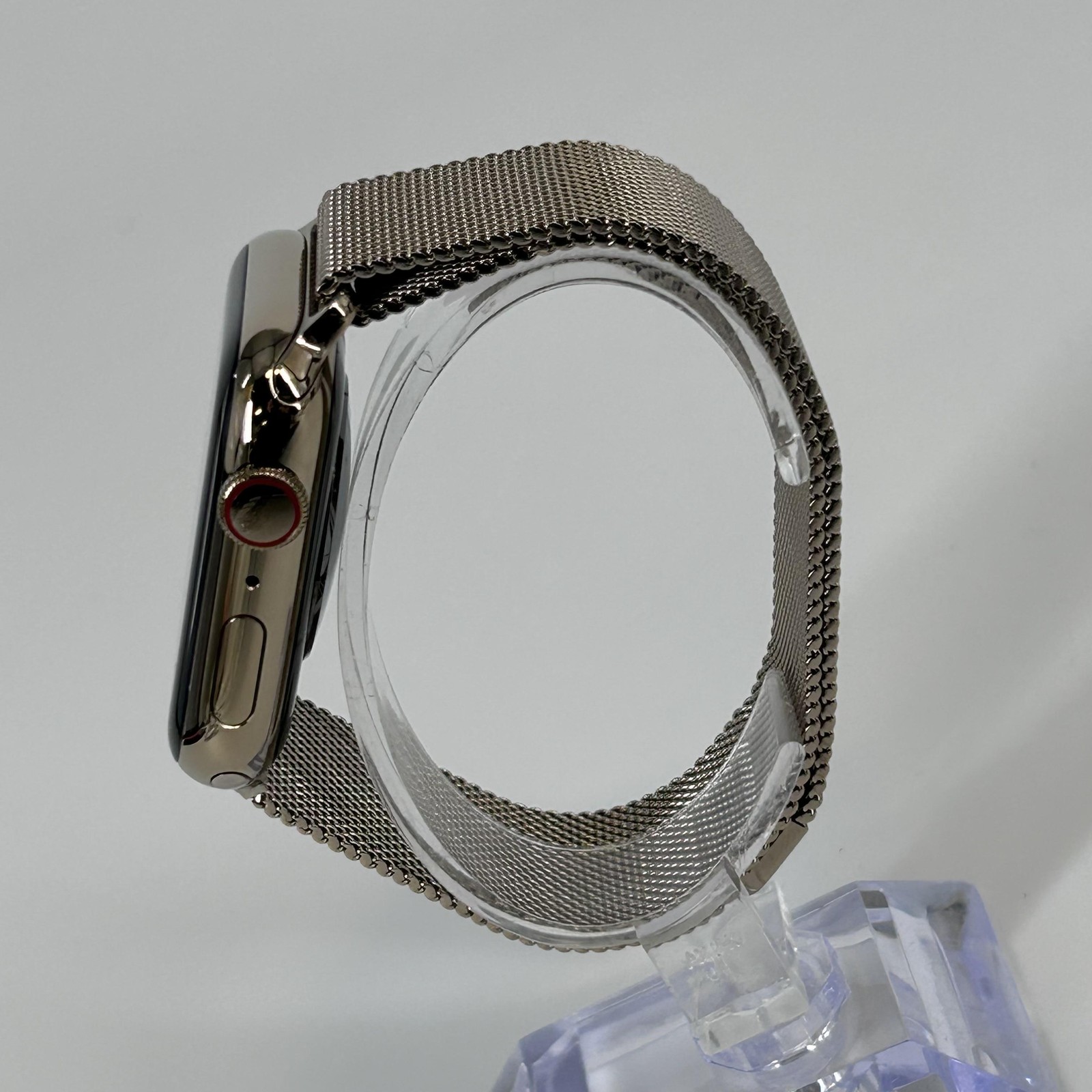 Apple Watch (Series 9) 45mm Gold Stainless (LTE) w/ Gold Milanese Loop – 9/10