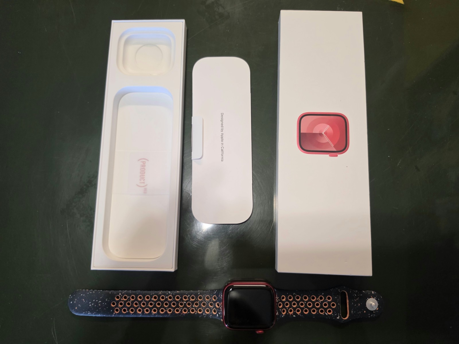 Apple Watch (Series 9) 45mm (PRODUCT)RED GPS Aluminum – WIFI Good Condition