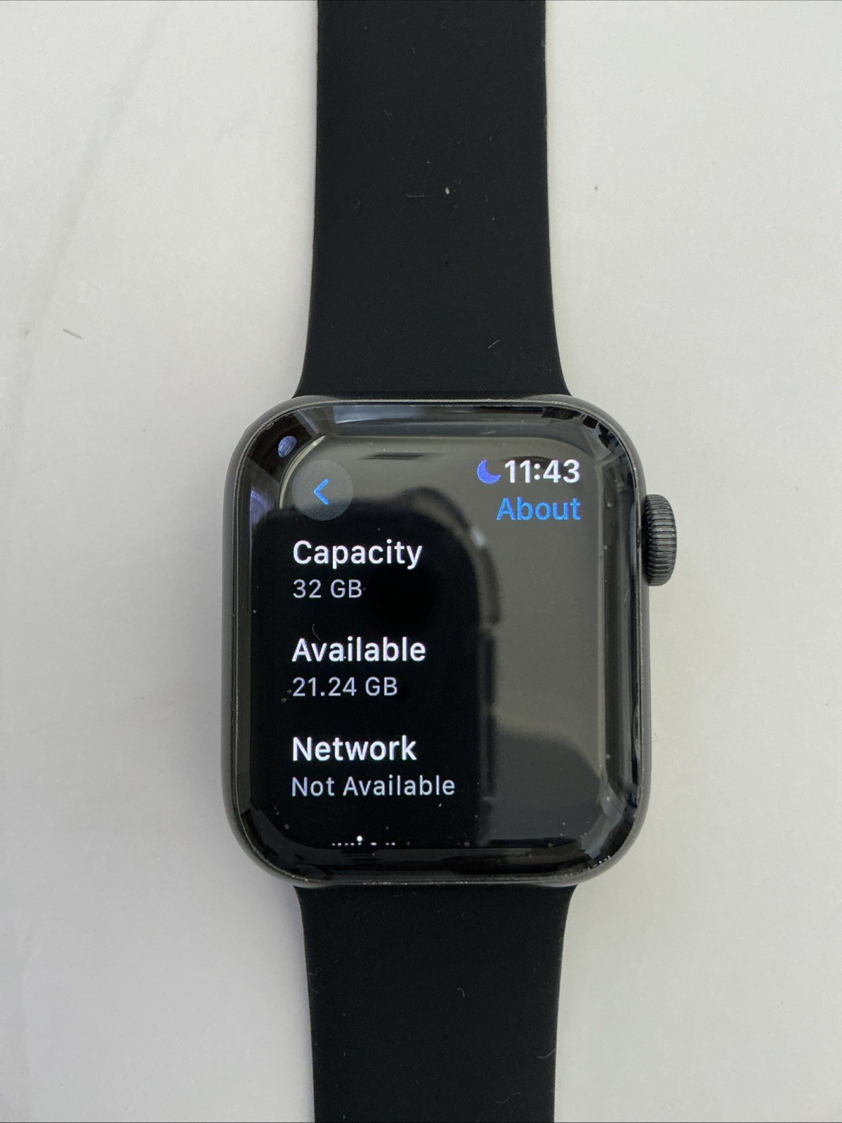Apple Watch SE 1st Gen (GPS+LTE) 40MM Space Gray Aluminum Case Black Sport Band