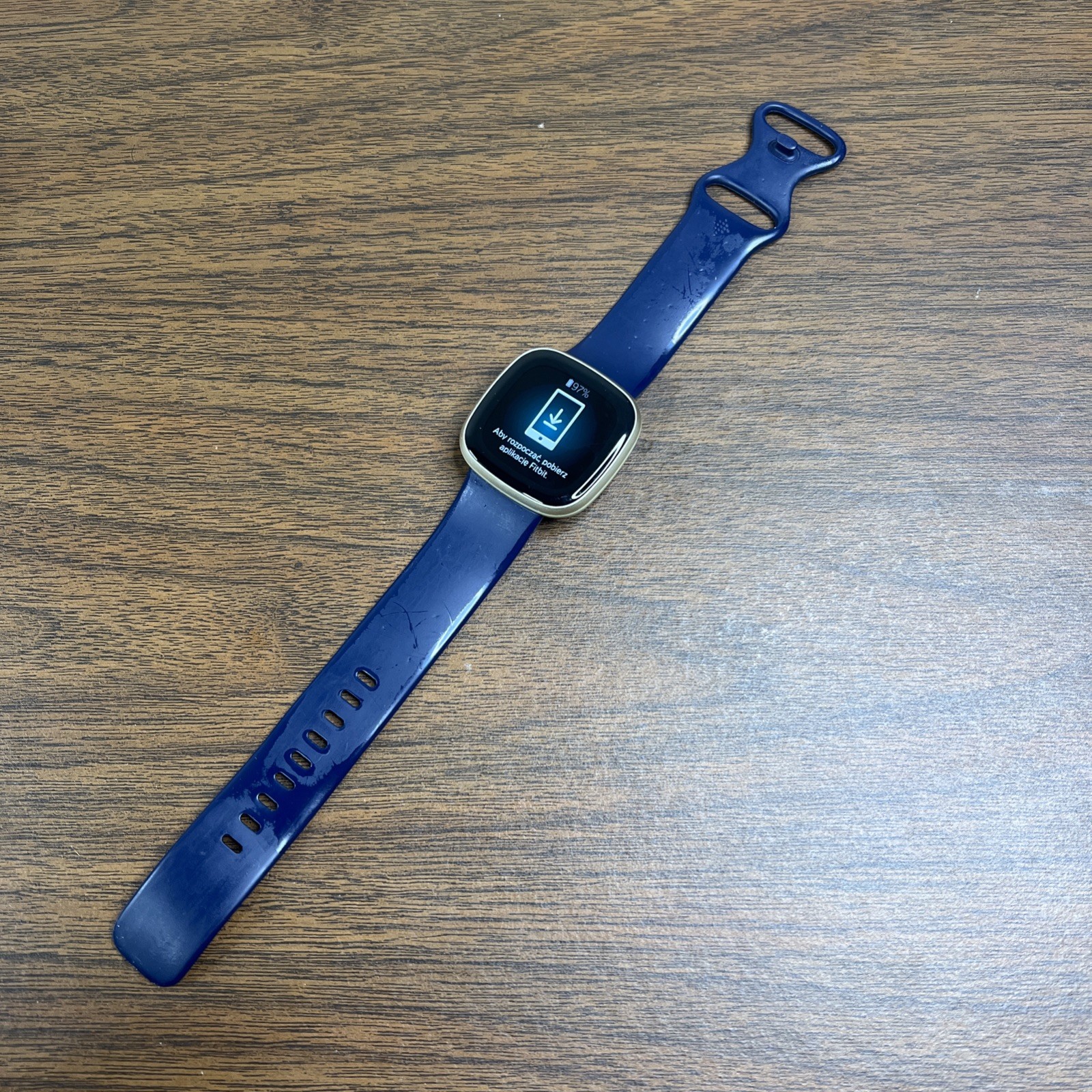 Fitbit Versa 3 Fitness Smartwatch – Soft Gold L/G Midnight Blue Band *No Cord