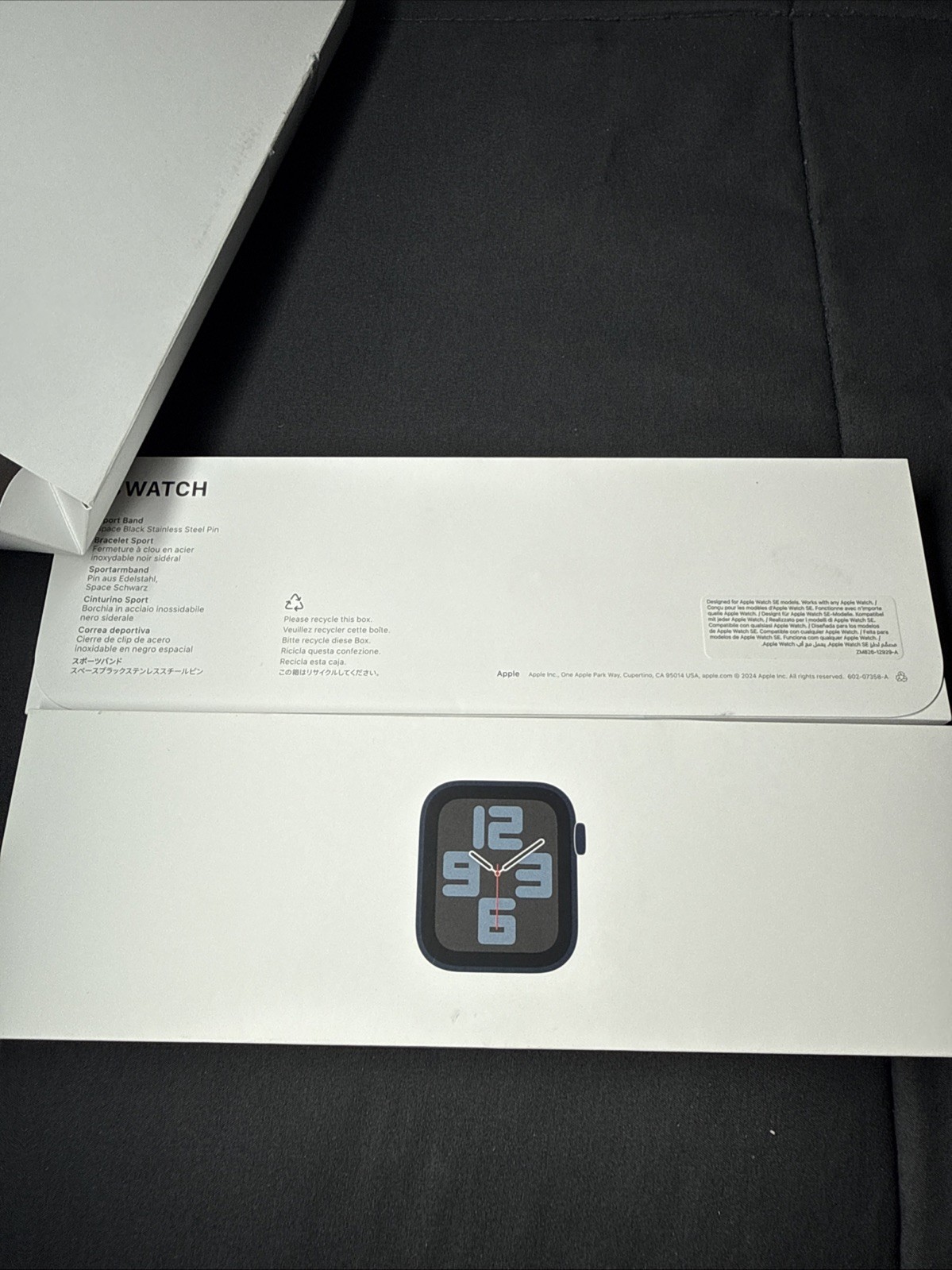 Apple Watch SE (Gen 2) GPS 40mm Midnight Aluminum Case w/Midnight Sport Band S/M