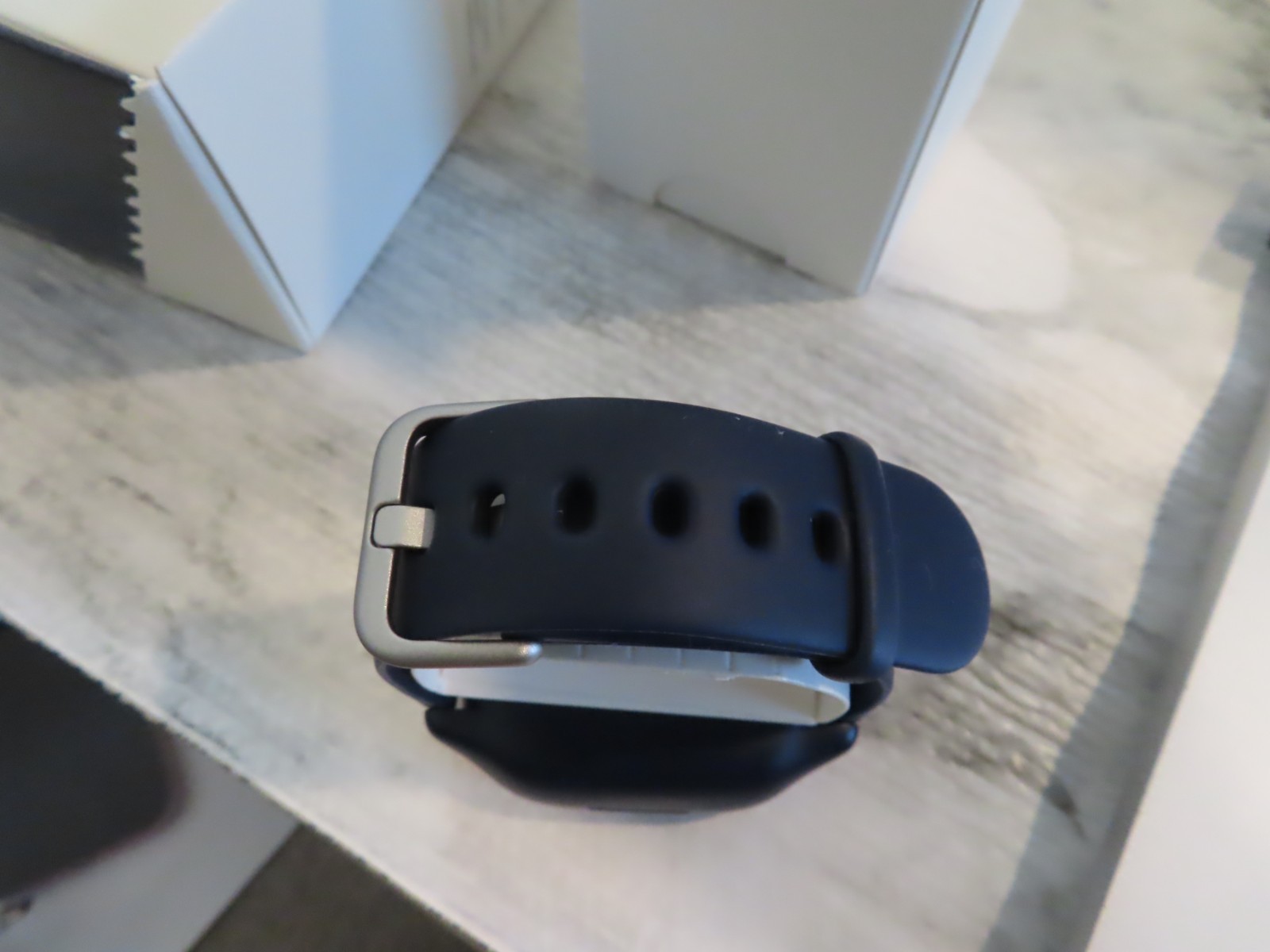 Gizmo Watch 3 Navy for kids QTAX59B (Verizon Only) New condition in box