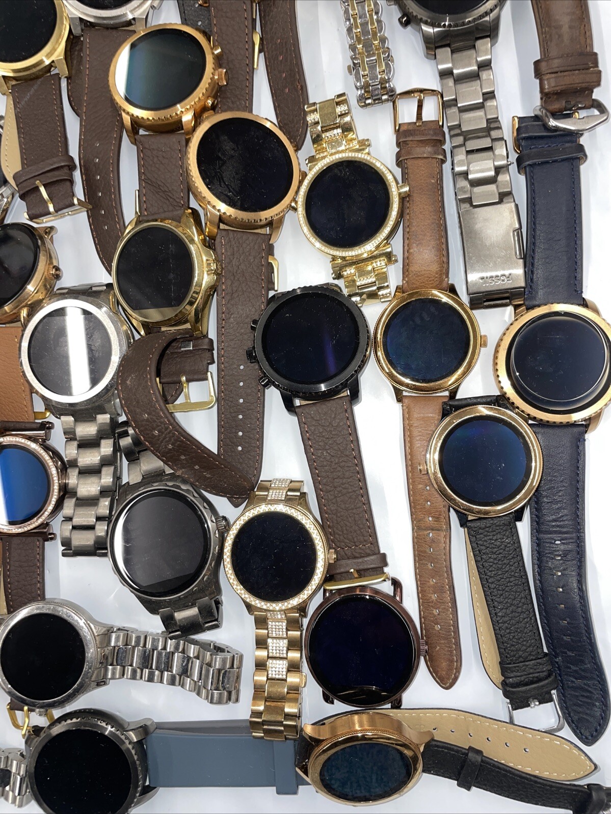 Wholesale watch lot of Fossil/Michael Kors Gen 3 Smart Watch Qty 100 Sku LAN24