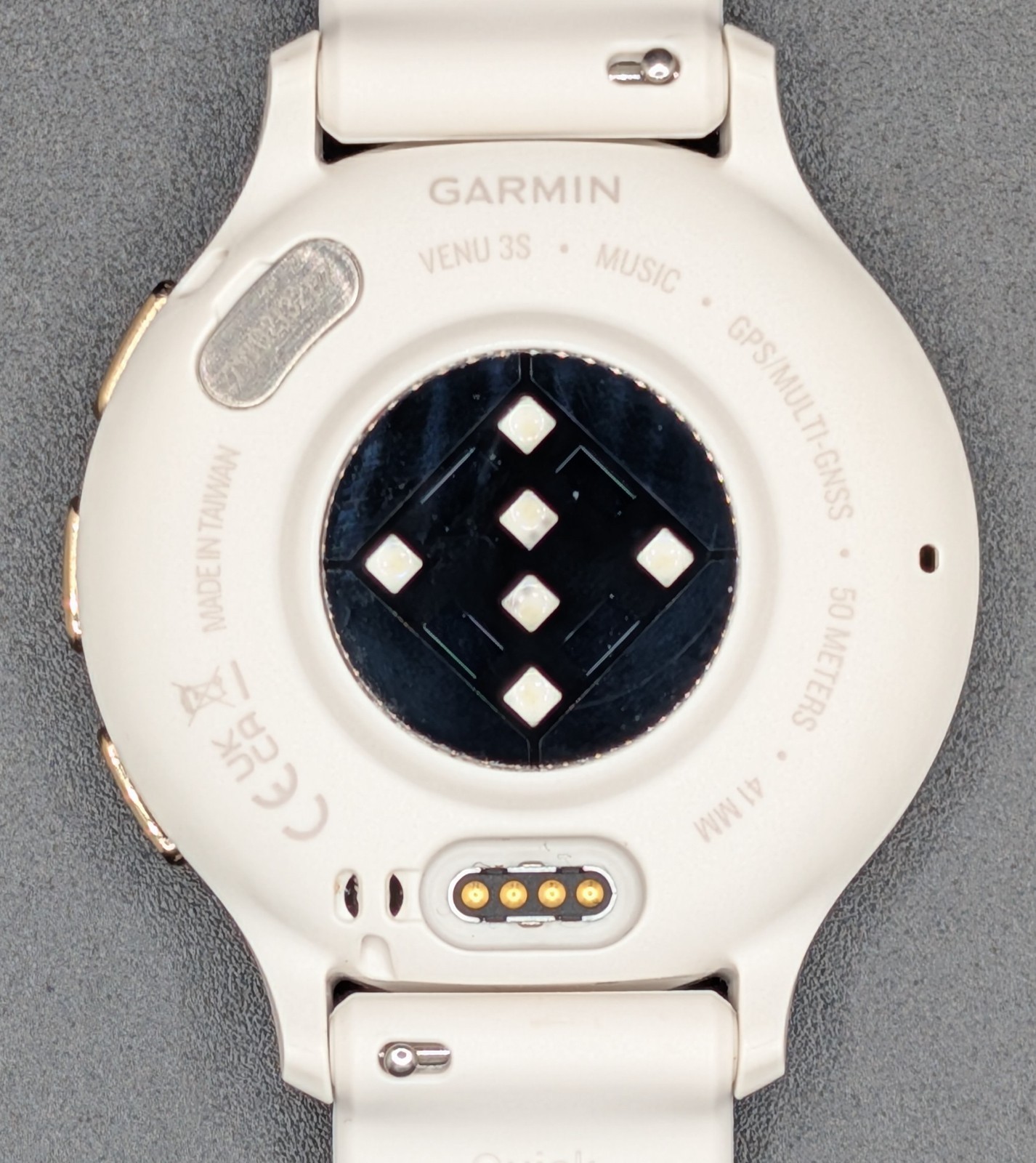 Garmin Venu 3 41mm GPS Fitness Smartwatch, Soft Gold/Ivory (Good). ~025~