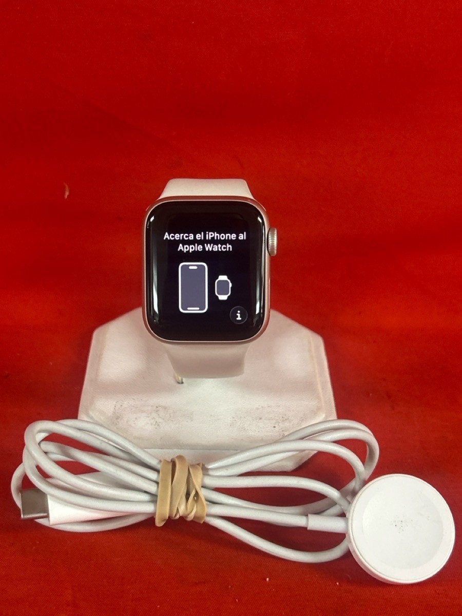 Apple Watch SE Gen 2 GPS 40mm Starlight MXFY3LL/A (CP1126844)