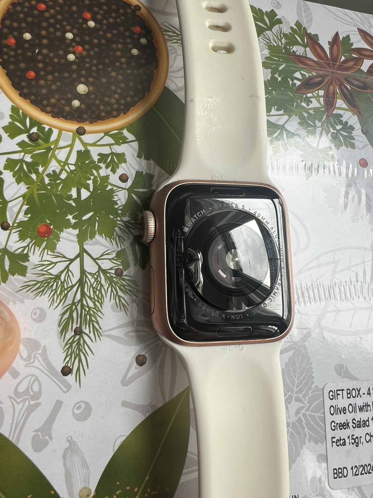 Apple Watch Series 5 40mm Gold Case with Pink Aluminum Band (MWWP2LL/A)