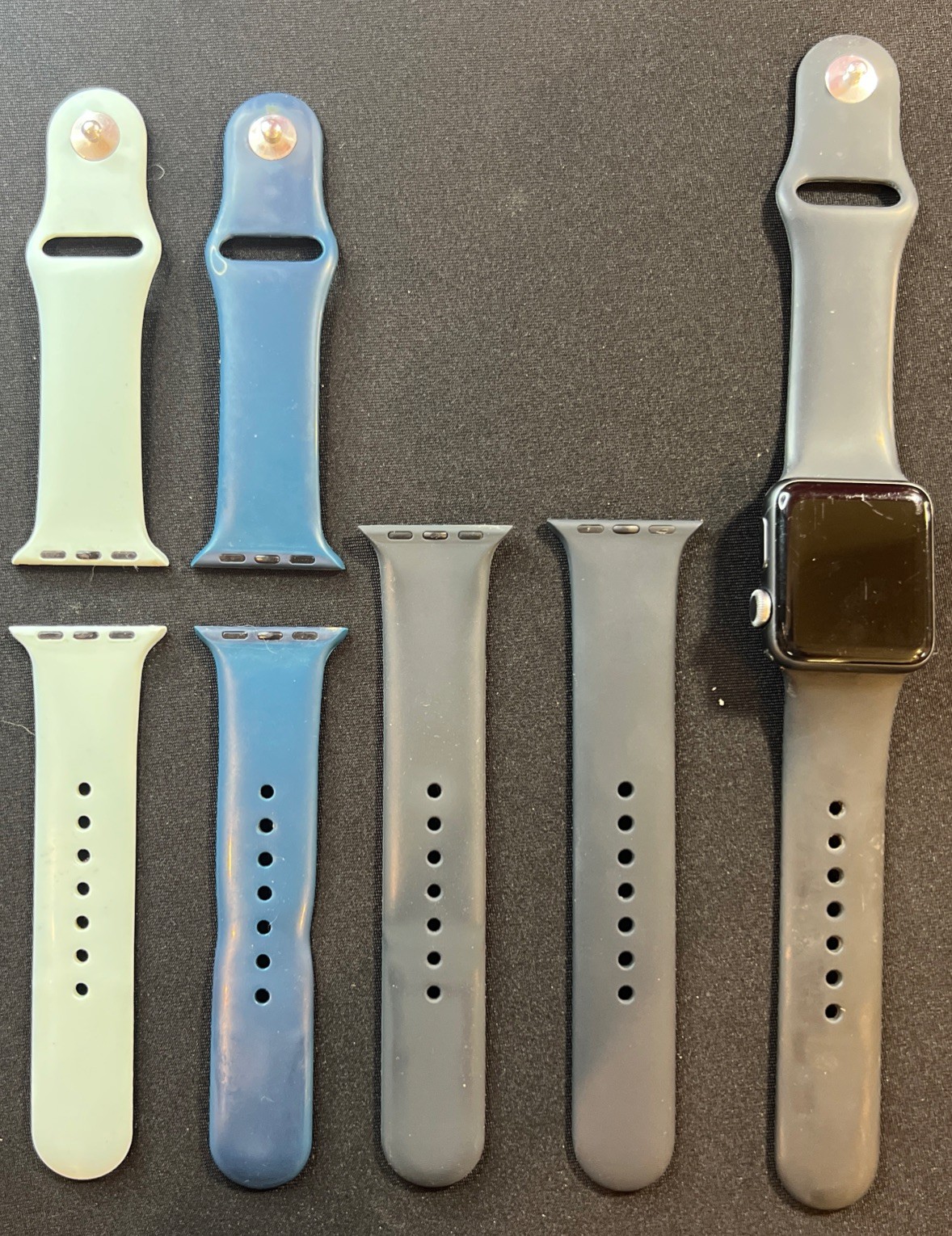 Apple Watch Series 3, 38mm, Space Gray, Unlocked, Extra Bands