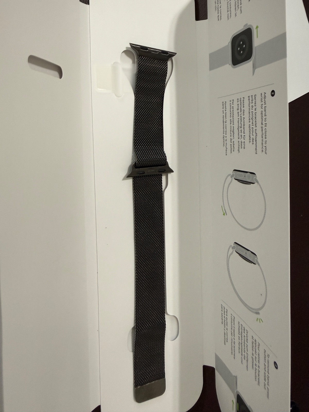 Apple Watch Series 6 40mm Space Gray Aluminum Case with Stainless Milanese Loop