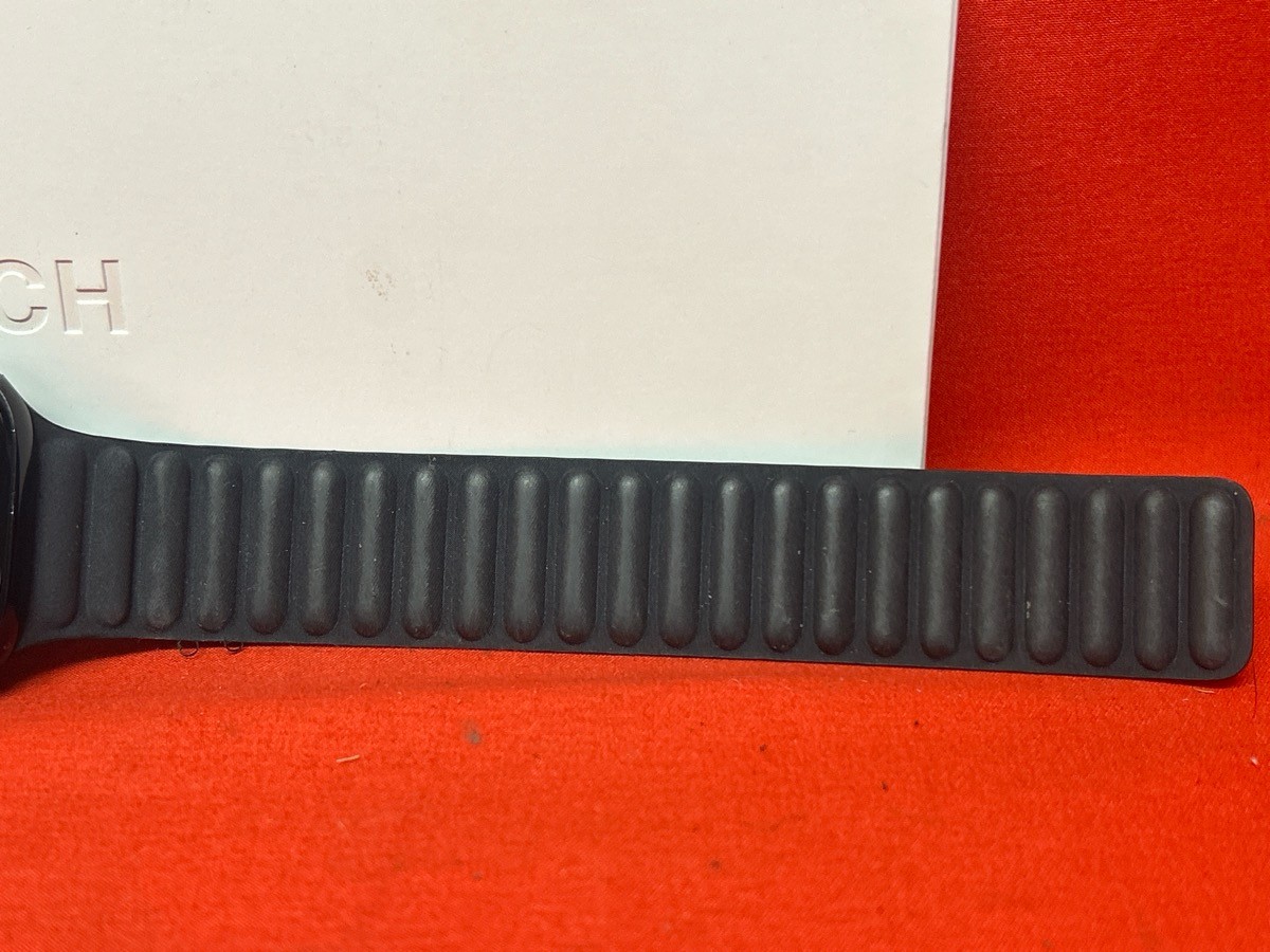 Apple Watch Series 10 46mm Jet Black GPS Only W/ M/L Magnetic Link B (CP1119349)