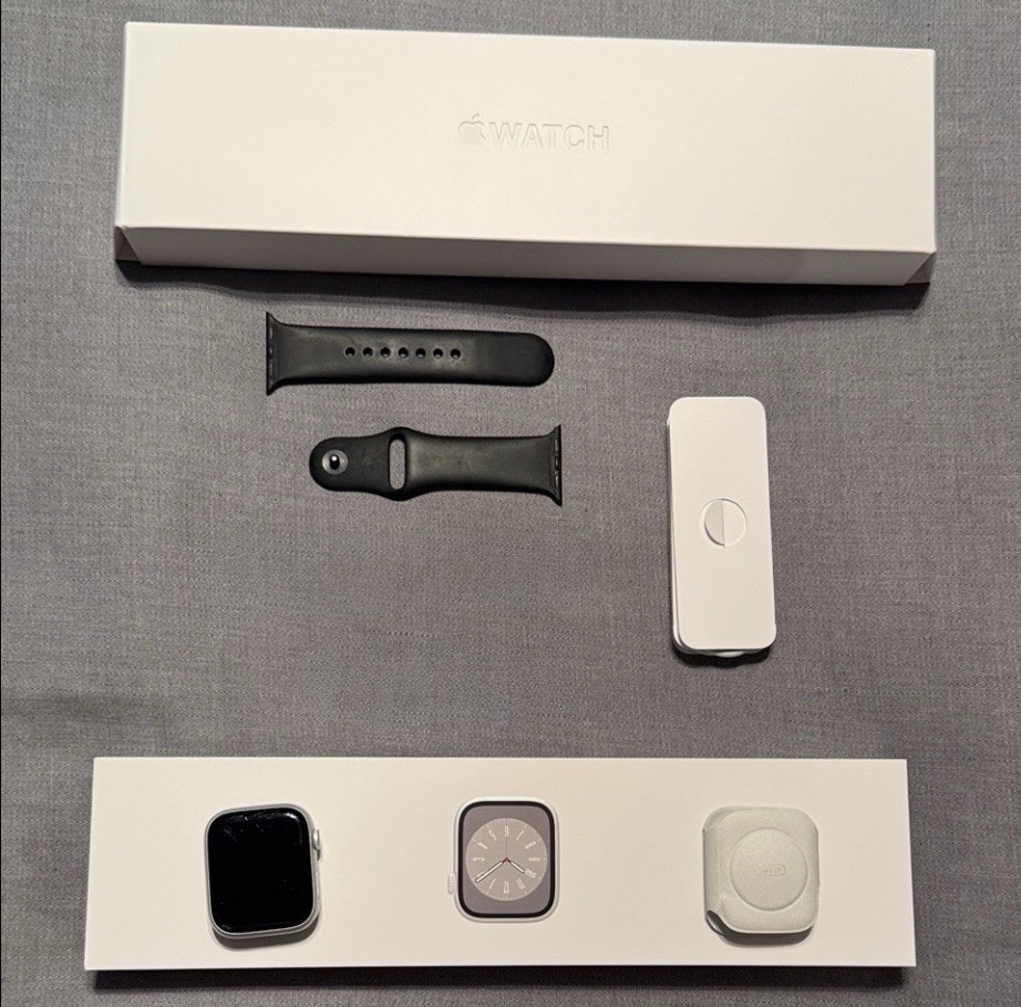Apple Watch 40mm Silver Aluminum Case Black Silicone Band Touchscreen Unlocked