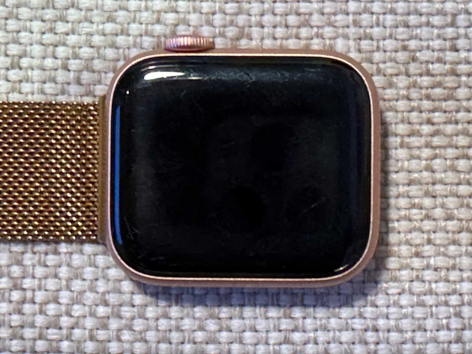 40mm Series 5 Apple Watch – Gold Case, 3 different bands! (MWWP2LL/A)