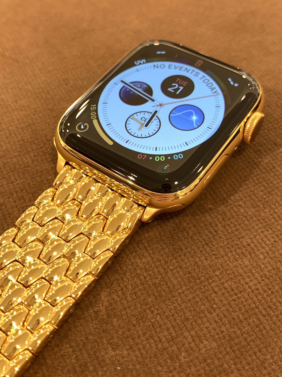 Custom 44mm Apple Watch Series 5 Stainless Steel 24K Gold Plated GPS+LTE