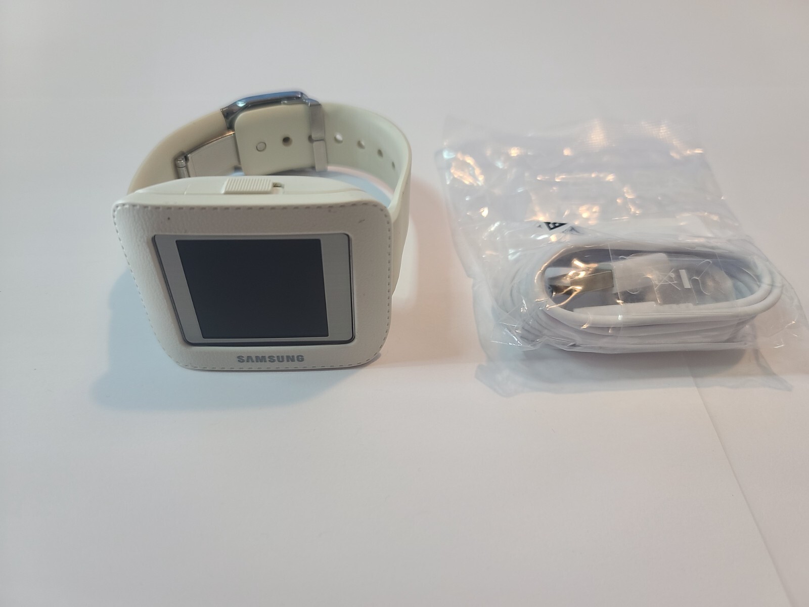 Samsung Galaxy Gear SM-V700/White/Smartwatch/41mm/Stainless Steel/Horn Camera/BT
