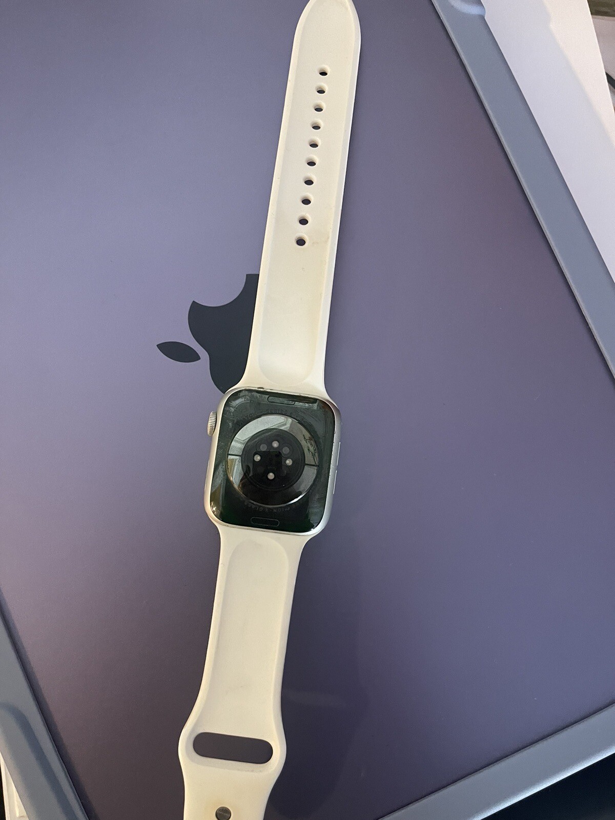 Apple Watch Series 6 44mm Silver Aluminum Case with White Sport Band (GPS +…
