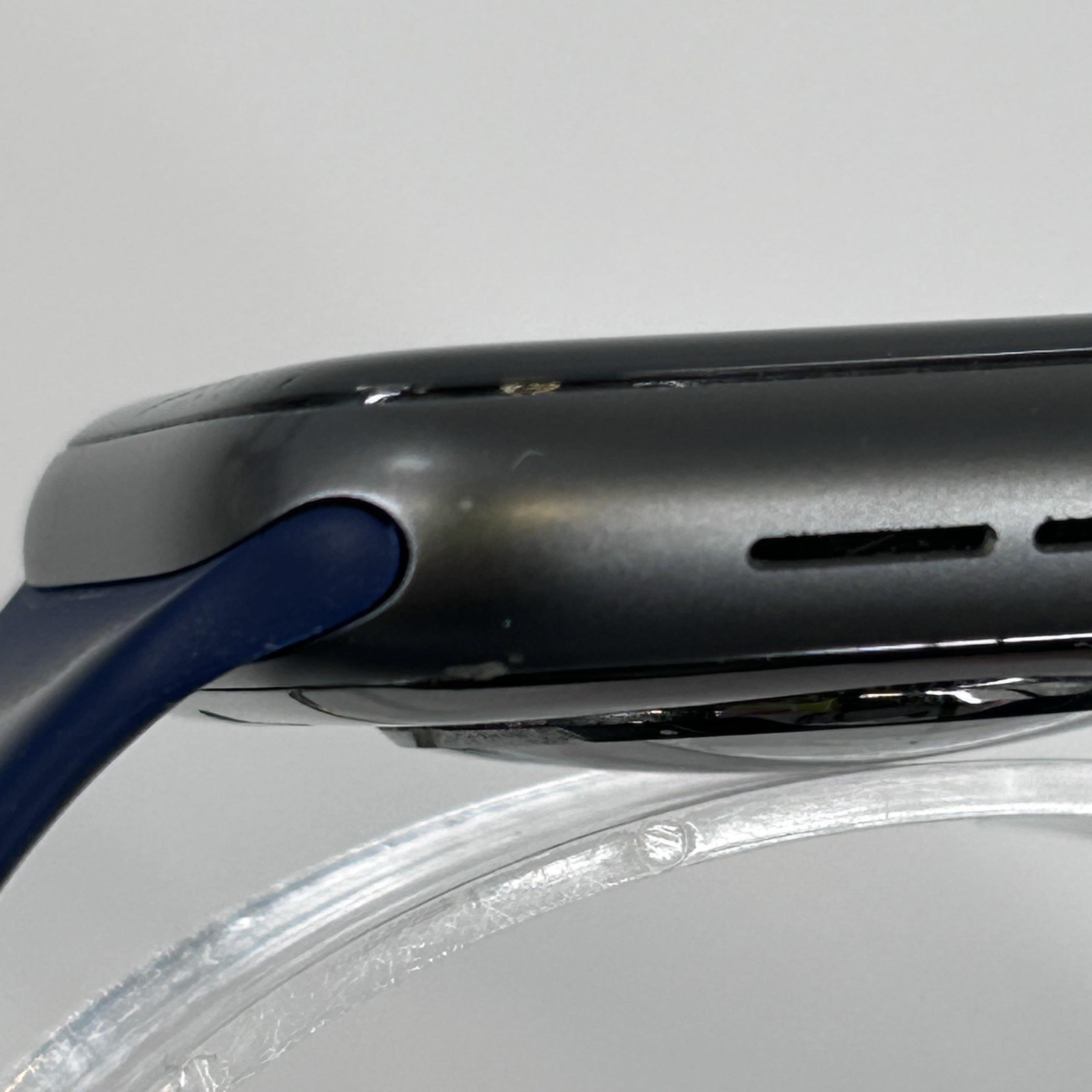 Apple Watch (Series 5) 44mm Black Aluminum (GPS) w/ Blue Sport – Fair