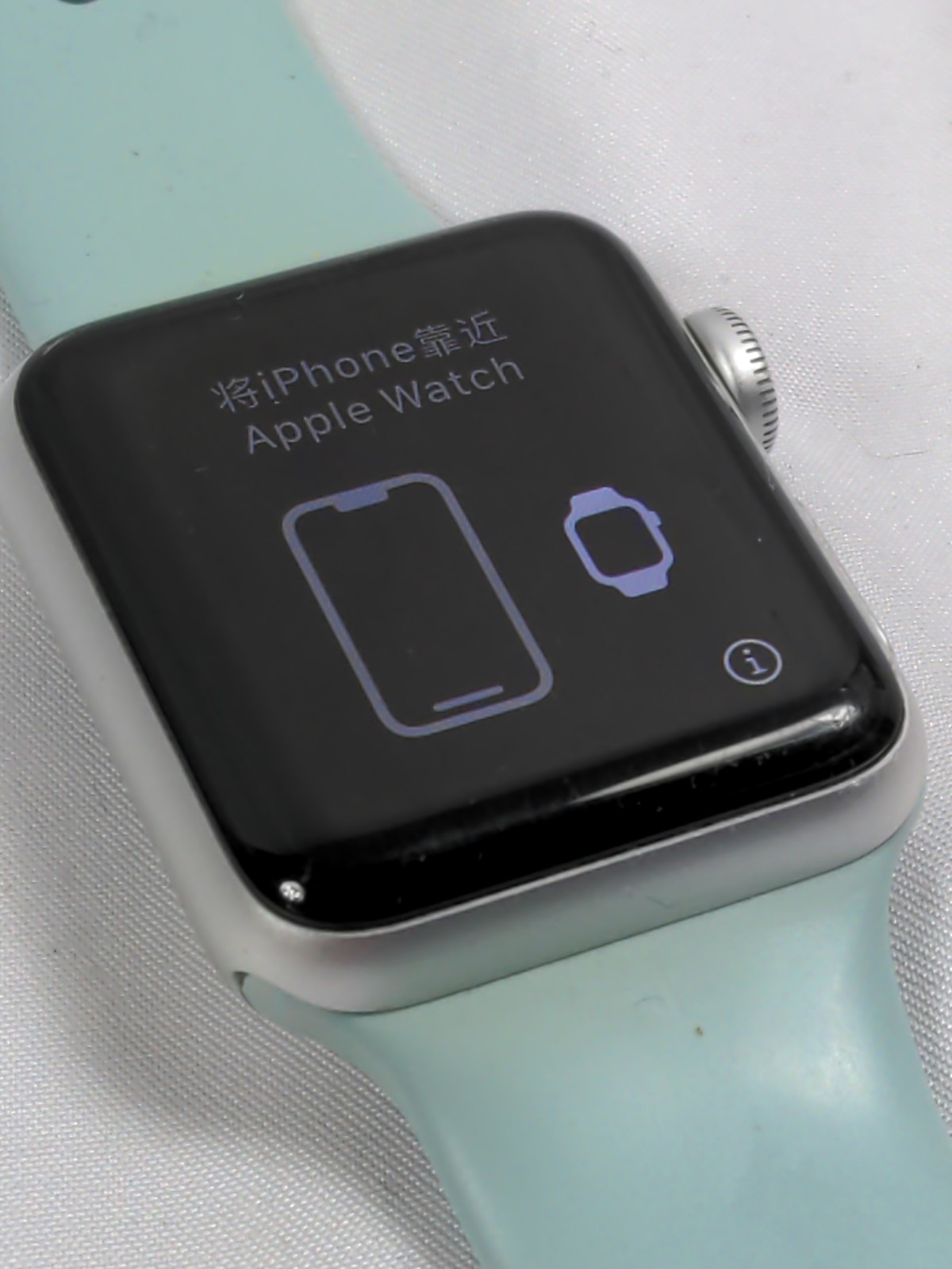 WORKING! Apple Watch Series 3, 38mm, Aluminum Case, GPS, WR-50M, Light Blue