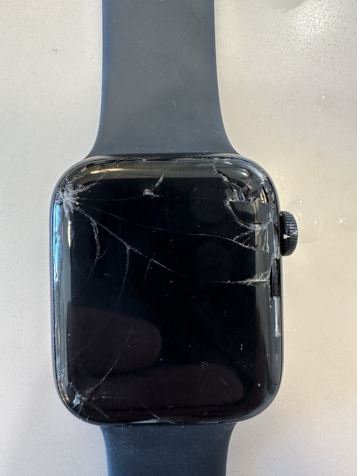 Apple Watch SE (2022) 44mm Midnight Aluminum Case with Sport Band, M/L (GPS +…