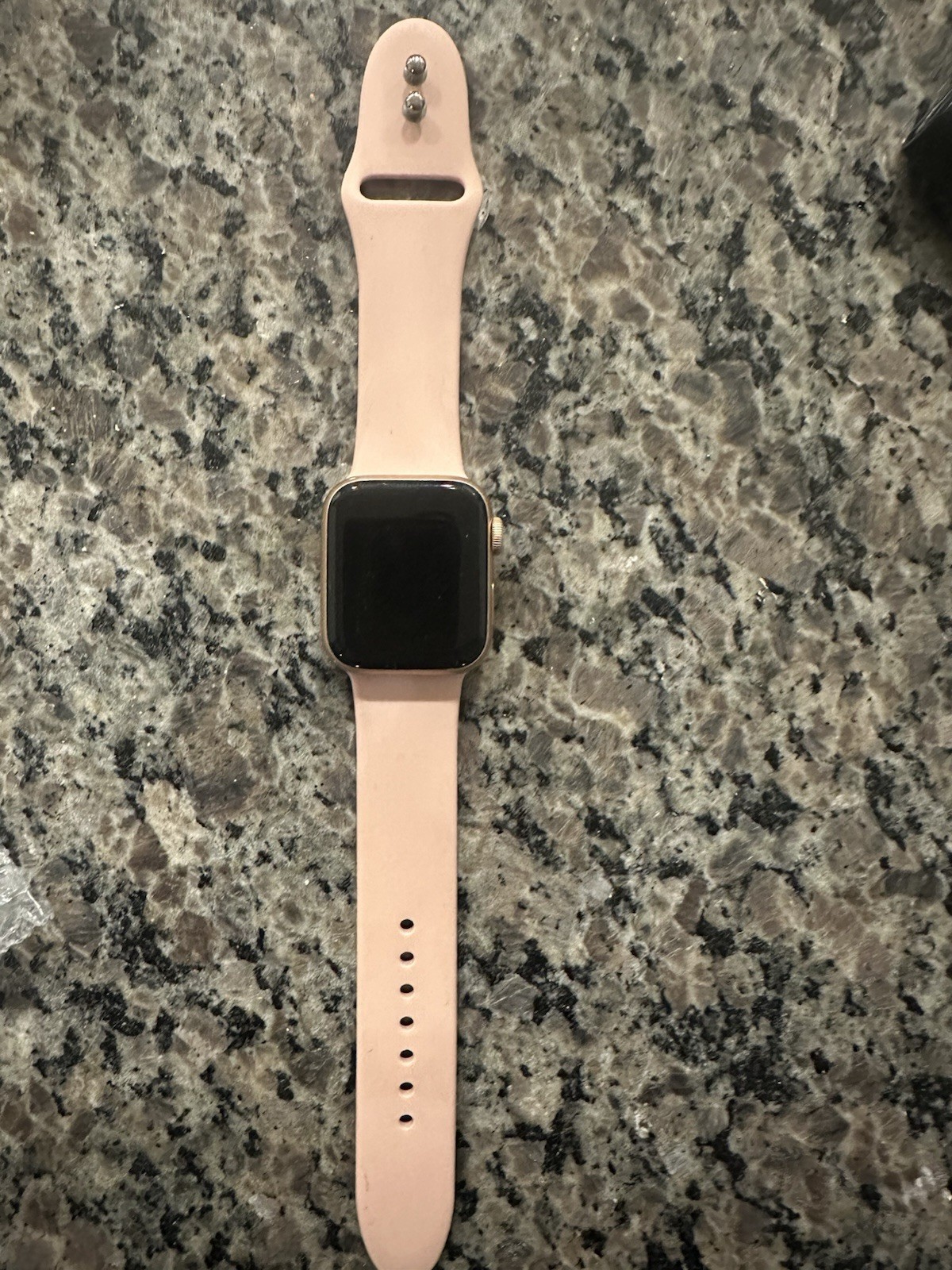 Apple Watch Series 5 40mm A2092 | Aluminum w/ Band | GPS ONLY