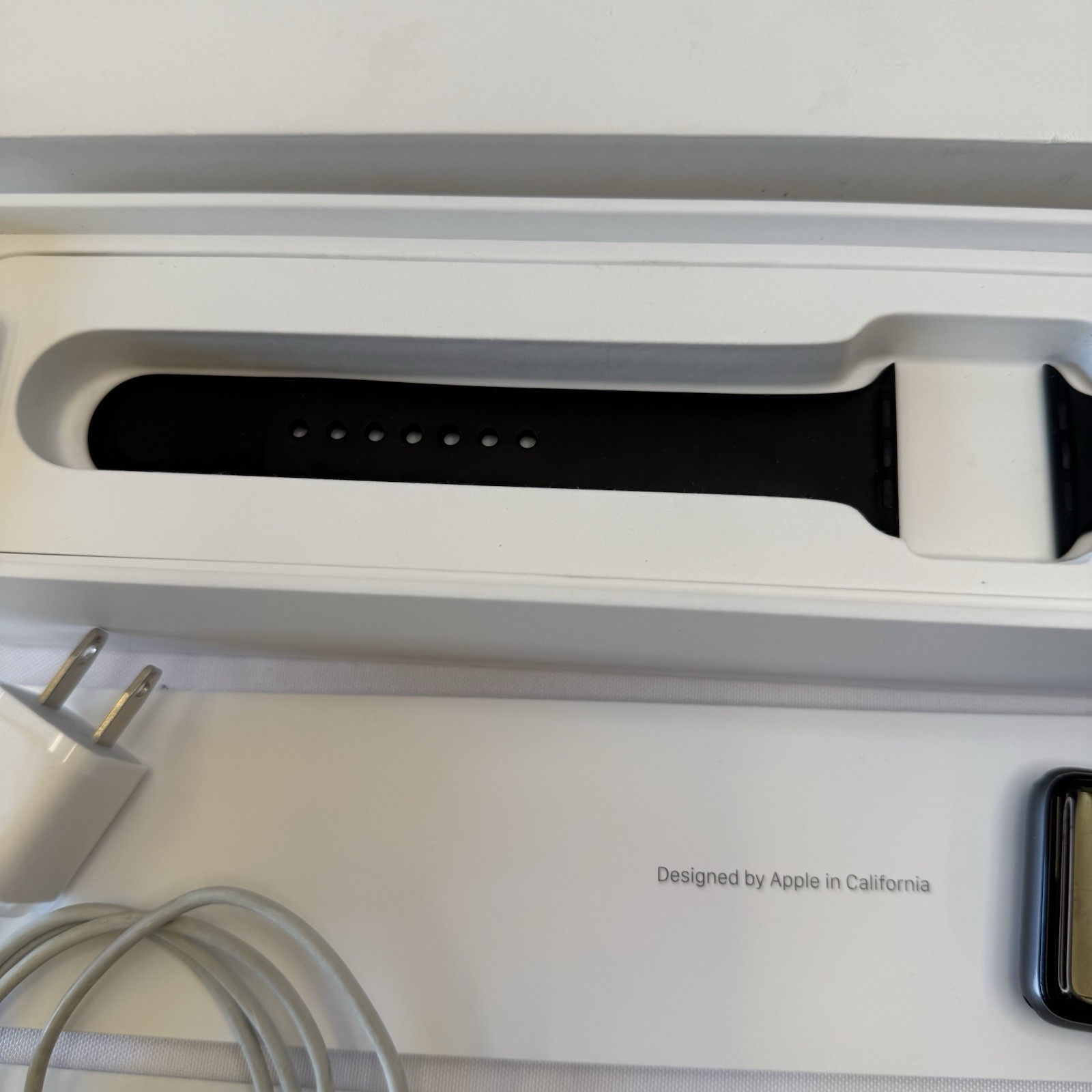 Apple Watch Series 3 (GPS) 42 mm Dark Gray Aluminum Bundle