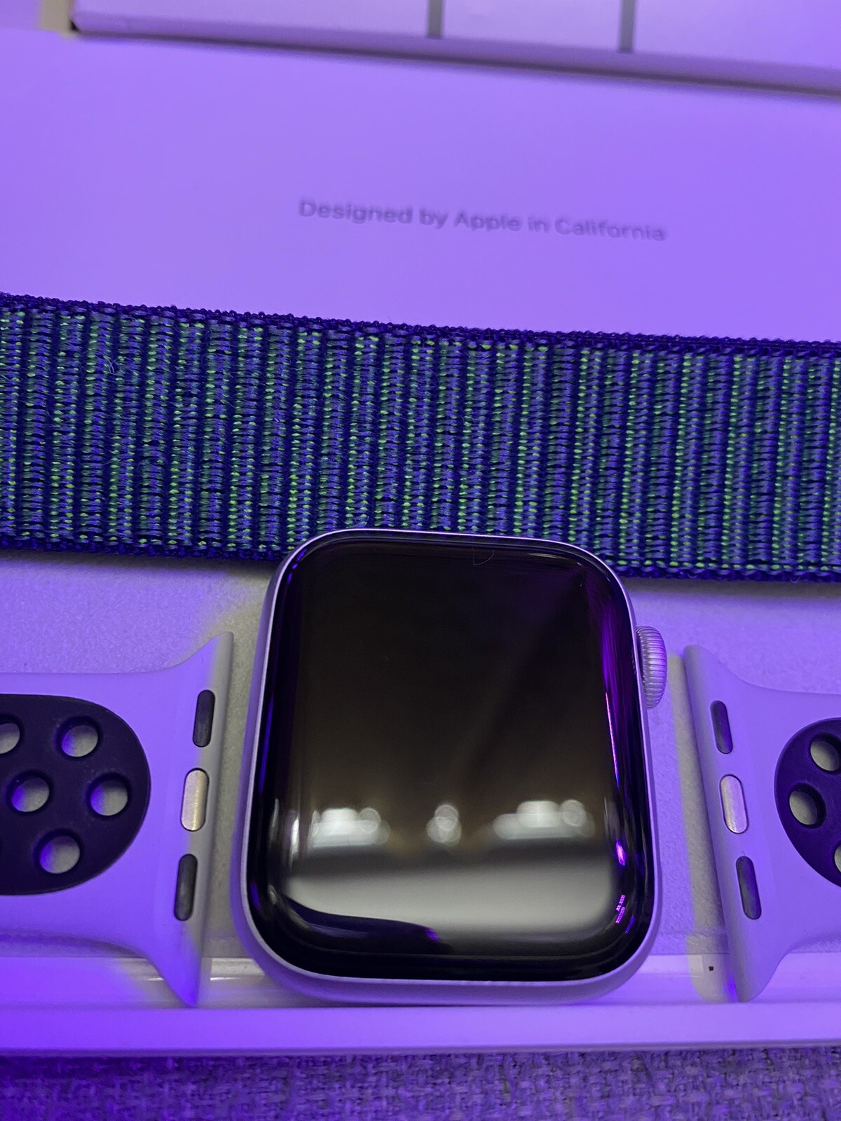 Apple Watch Series 4 Nike+ 40mm Silver Aluminum Case W/Pure Platinum Band New+🎁