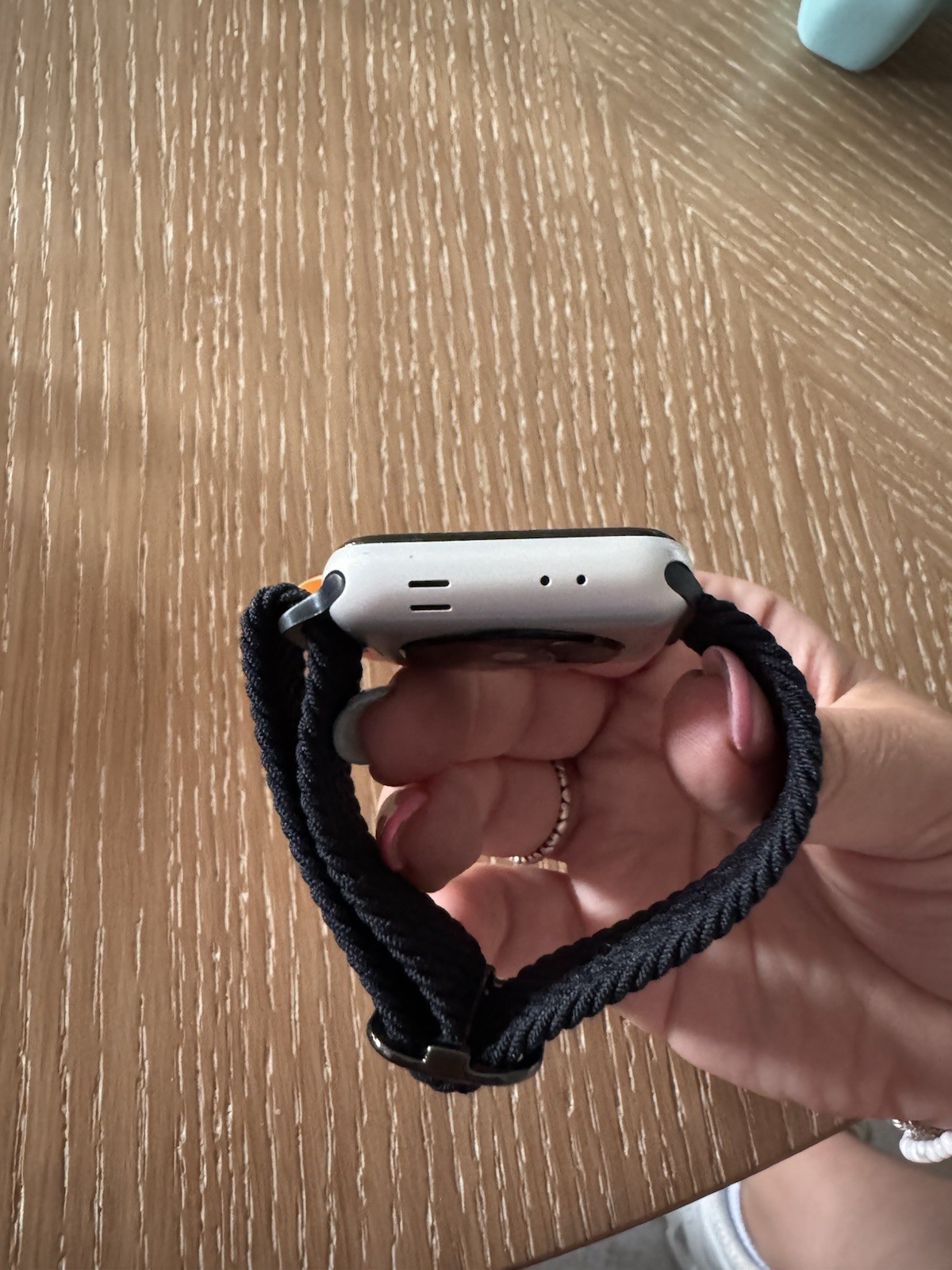Apple Watch Series 3 42mm Silver Aluminum Touch Screen Black Nylon Band Unlocked