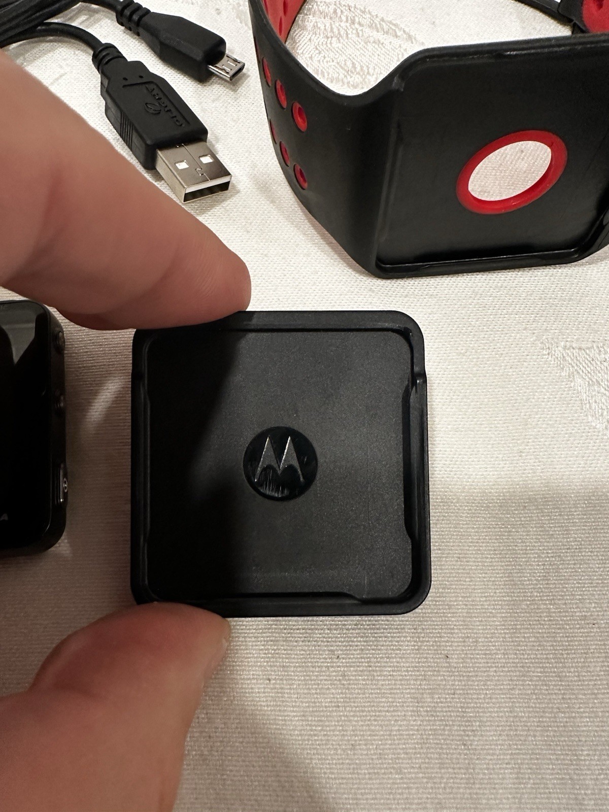 Motorola MOTOACTV 8GB GPS Sports Watch & MP3 Player Power Cord G2 W/Manuals👀🔥