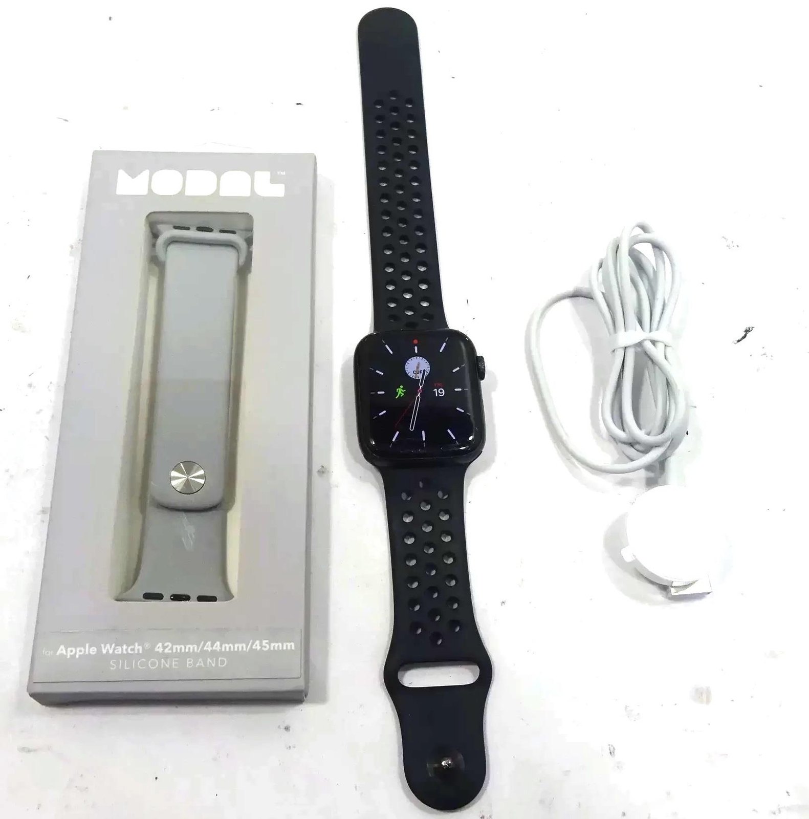 APPLE Watch Series 6 GPS – 44MM Aluminum Case A2292 – Black