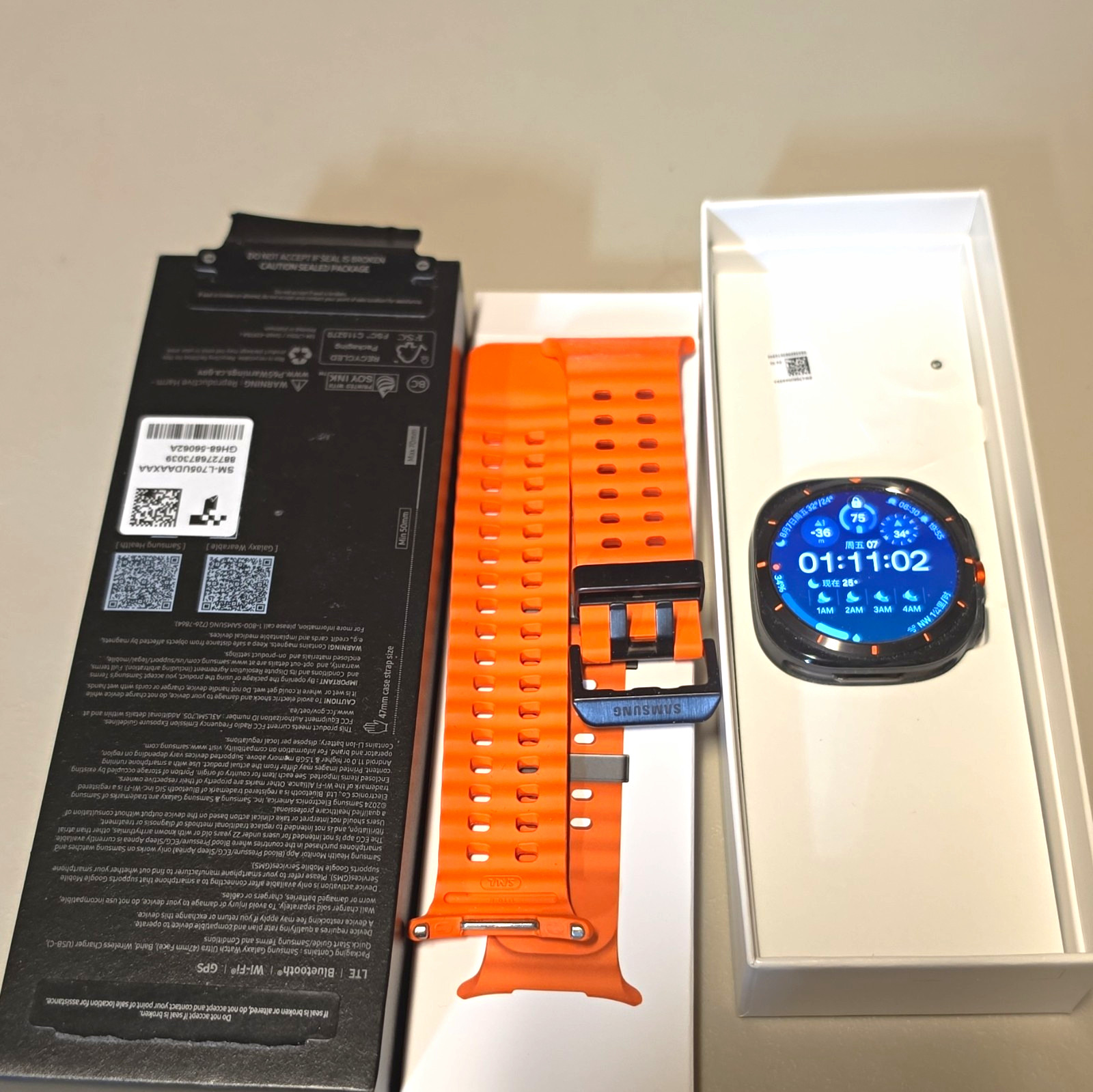 Samsung Galaxy Watch Ultra 47mm Titanium Black, Orange Silicone Band, 32GB