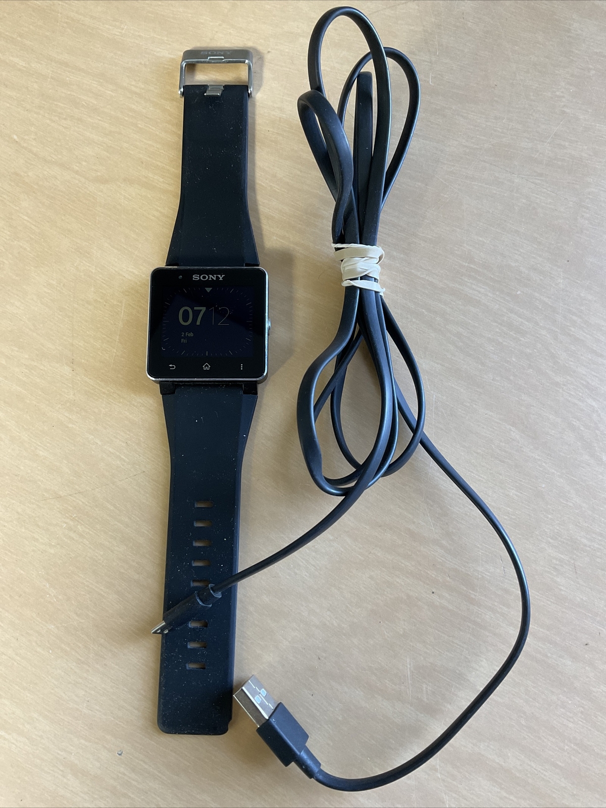 NICE! Sony Smart Watch SW2 For Android Bluetooth with Charging Cord