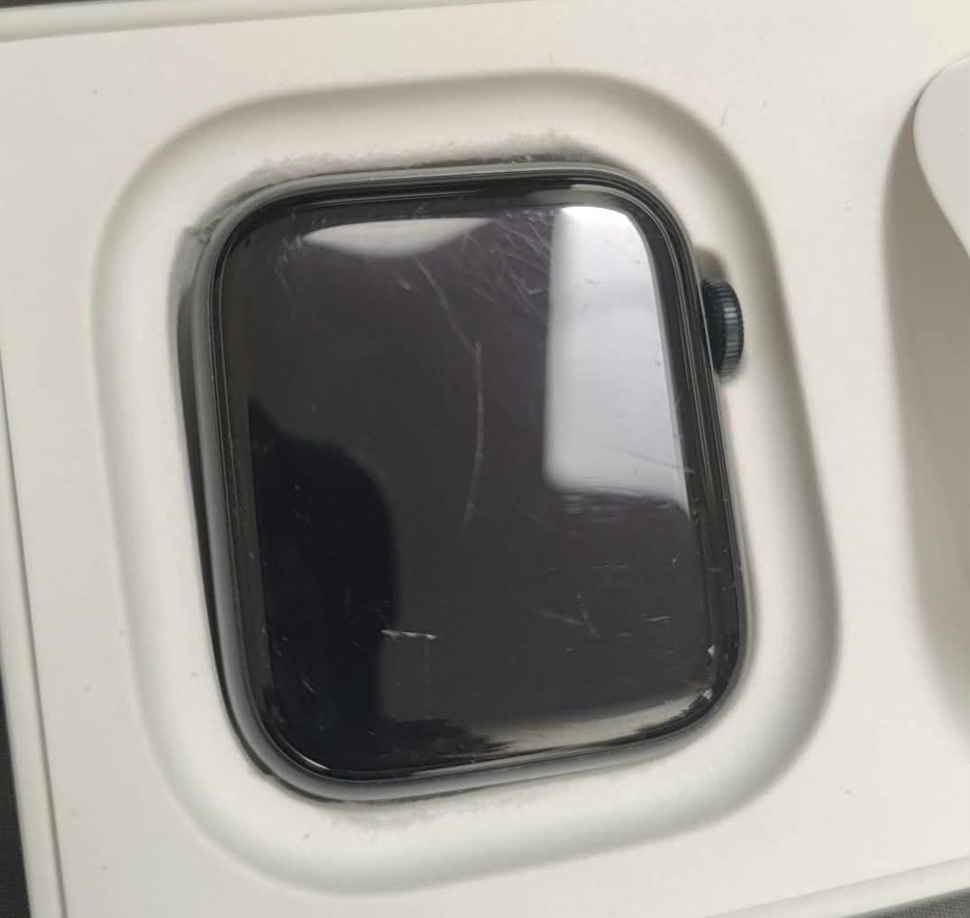 Apple Watch SE (2022) 2nd Gen 44mm (GPS ) Midnight 4384