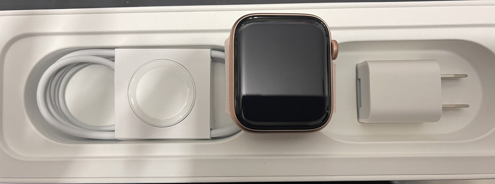 Apple Watch Series 4 44mm Gold Aluminum Case Pink Sand Sport Band GPS