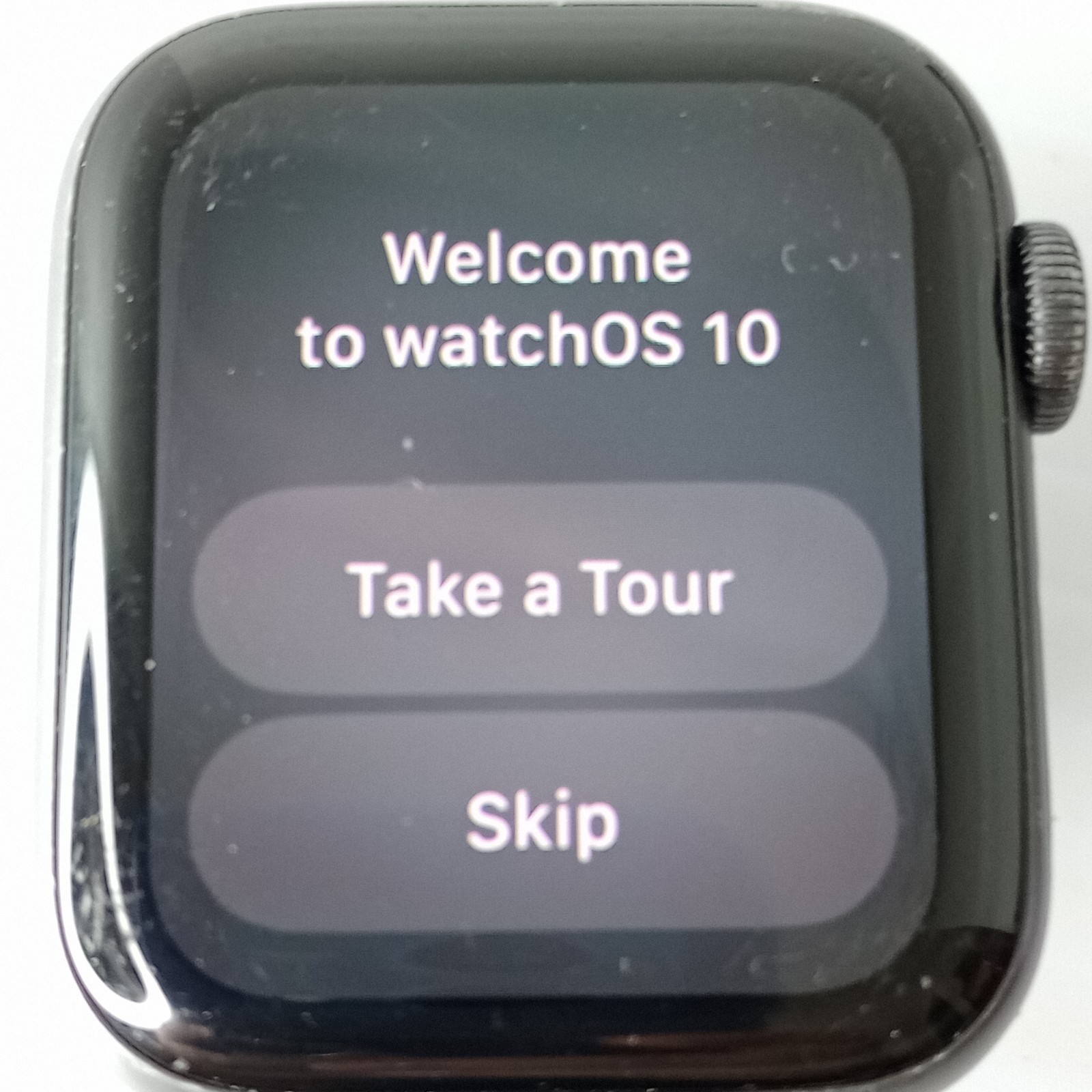 Apple Watch Series 5 40mm Space Gray 90% Battery smartwatch Bundle Unlocked