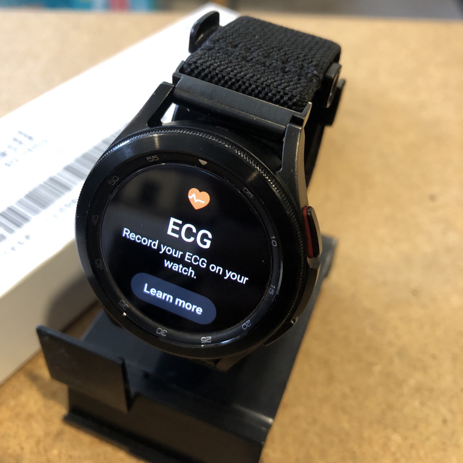 Samsung Galaxy Watch 4 Classic 42mm Stainless Steel Smartwatch R880 Black M/L