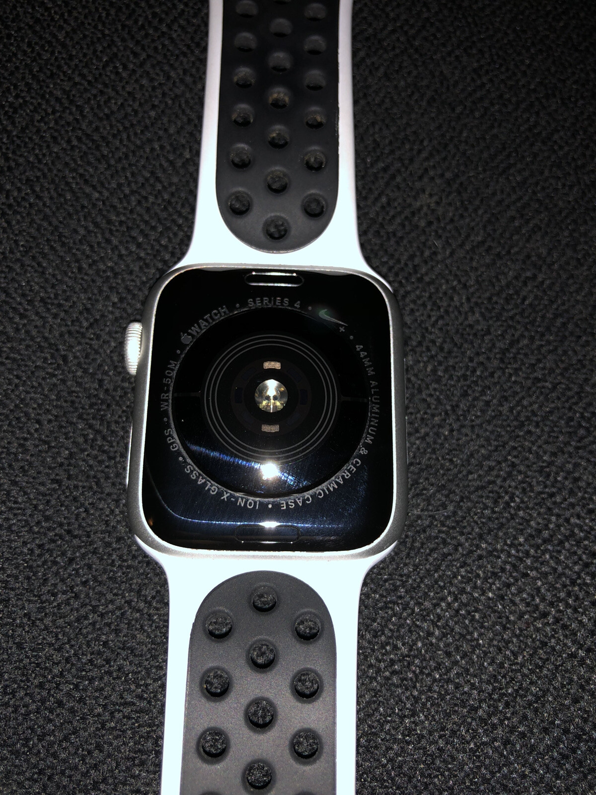 Apple Watch Series 4 Nike + 44mm Aluminum Ceramic Case With GPS and Nike Sport