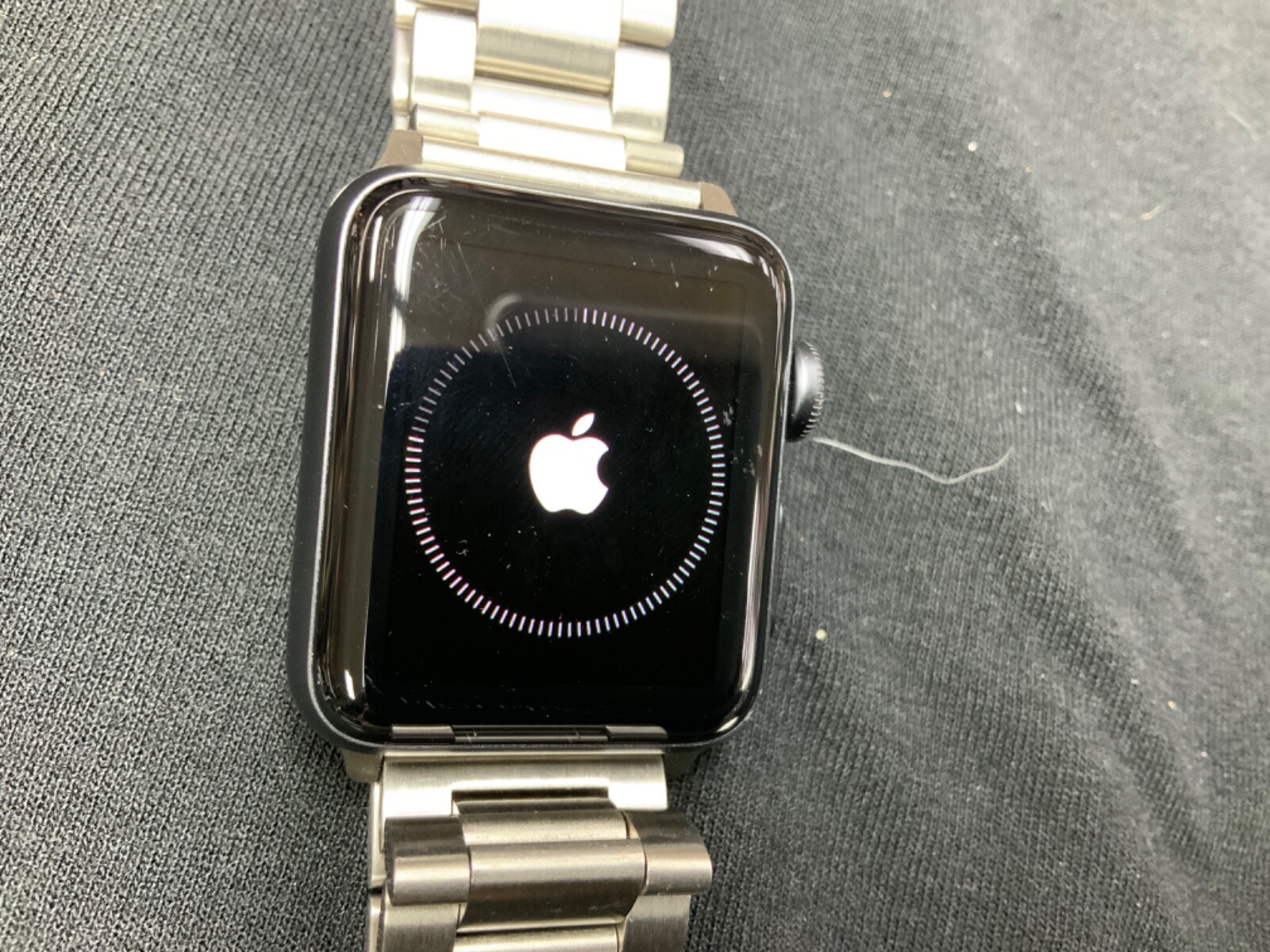 Apple Watch Series 3 38mm GPS Silver Aluminum Case Space Gray