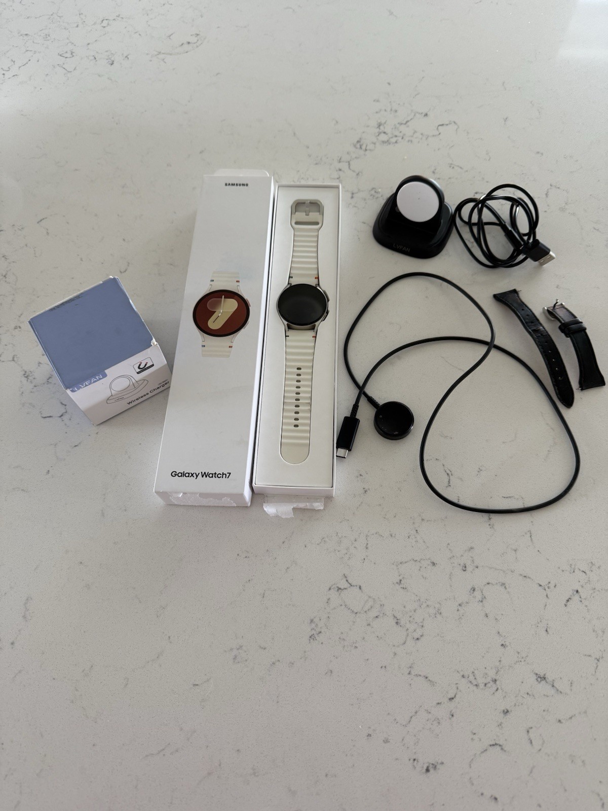 Samsung Galaxy Watch 7 32GB, 40mm, Unlocked, GPS+LTE