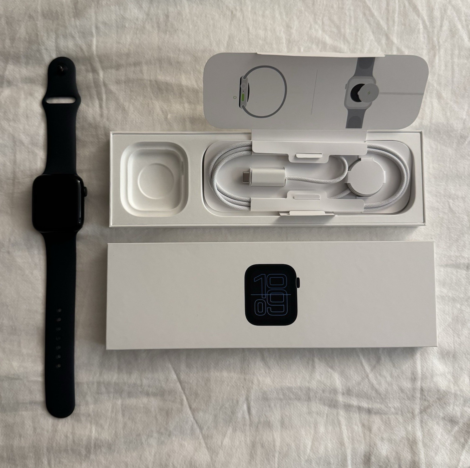 Apple Watch SE 3 GPS 44mm Midnight Aluminum Case Midnight Sport Band M/L 100% BH