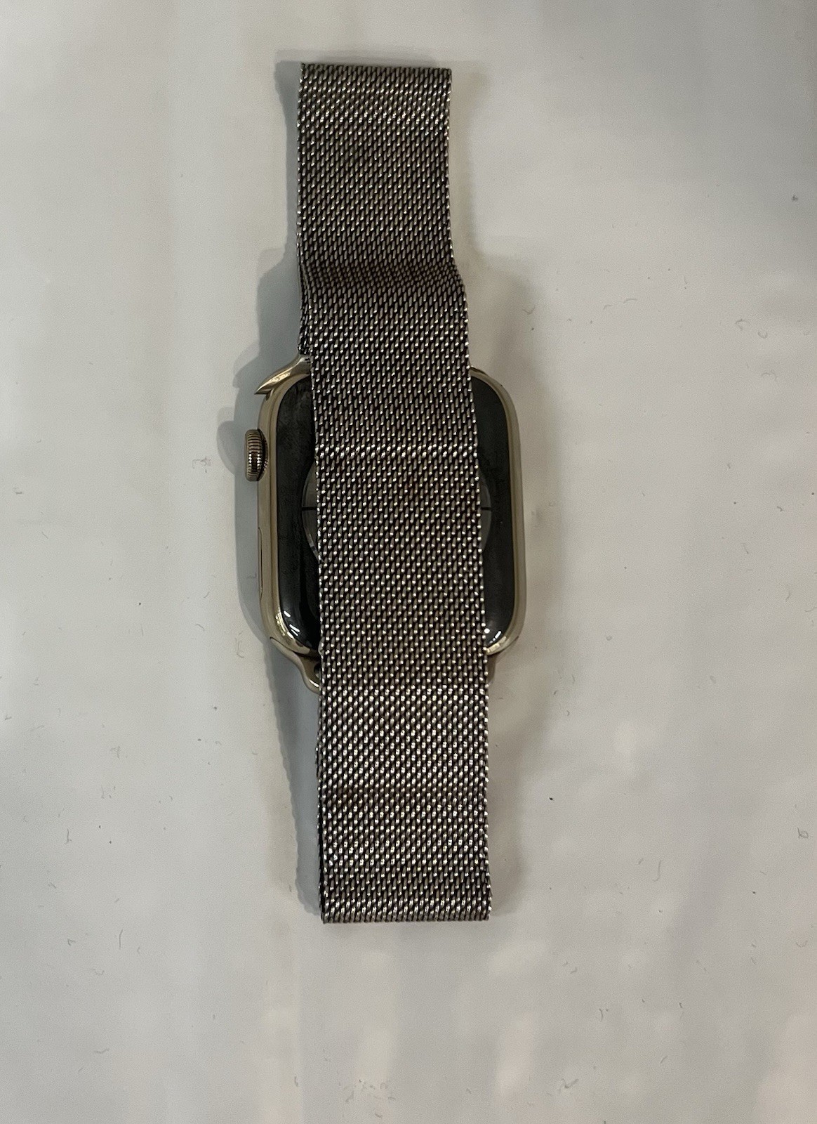 Apple Watch Series 9 45mm GPS+Cellular Gold Stainless Steel Milanese Loop A2984