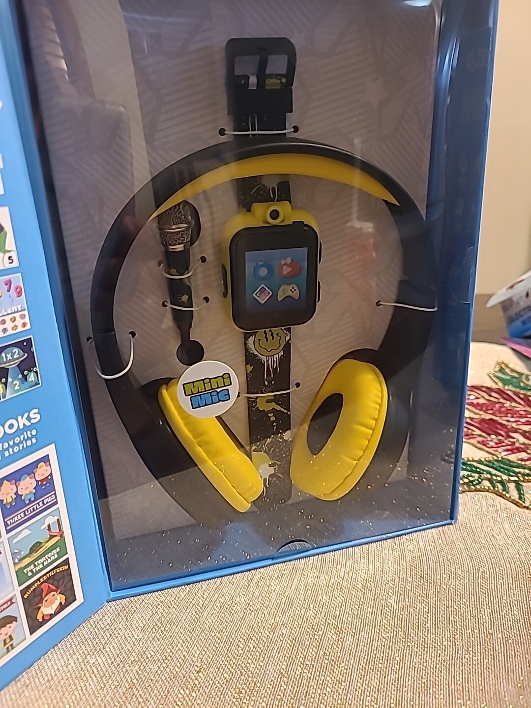 itech jr kids smartwatch with headphones for Boy 3+ MP3 Camera, Record, 25+ Game