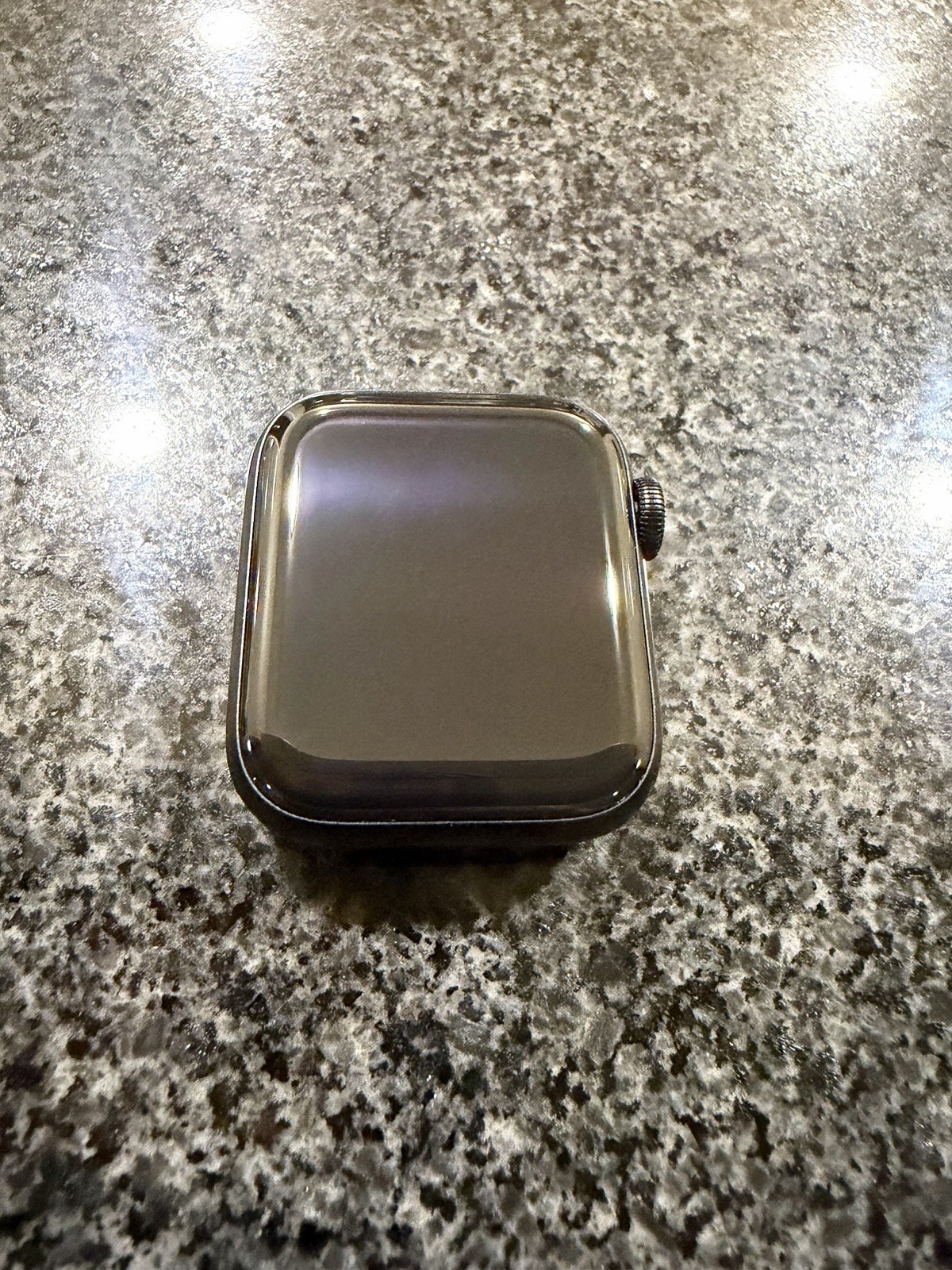 Apple Watch SE 2nd Gen GPS 40mm Midnight Aluminum. Read Description