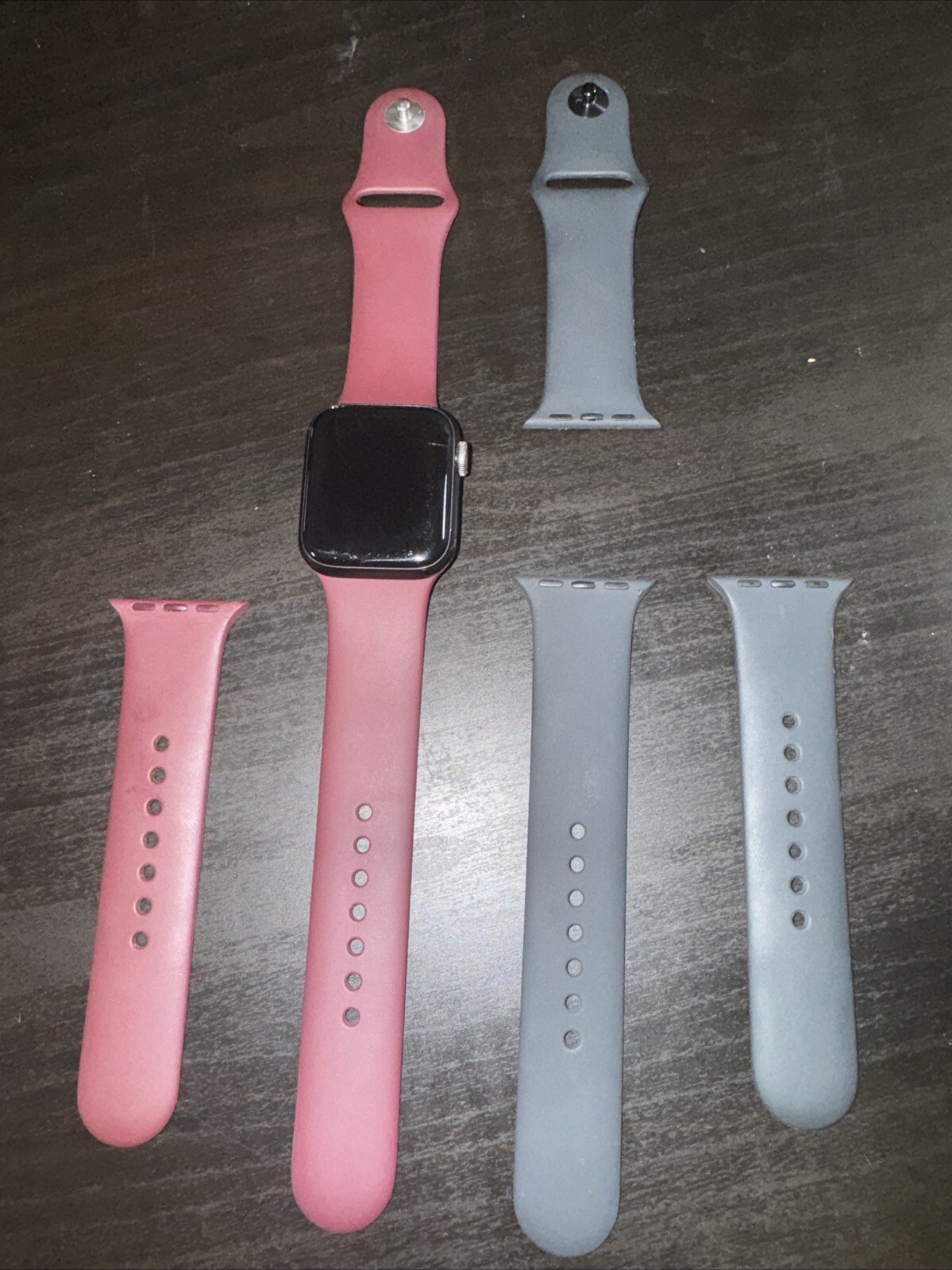Apple Watch Series 6 GPS + LTE 40MM Space Gray Aluminum Case 2 Apple Sport Bands