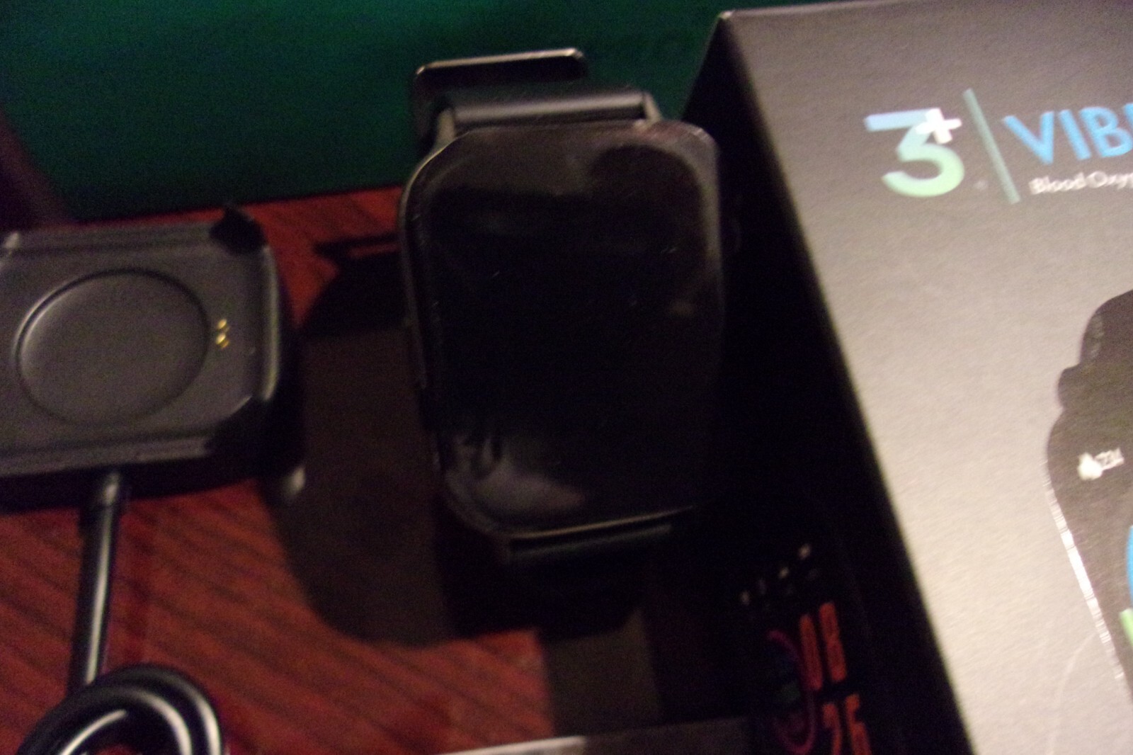 3+ VIBE PRO smart watch (gps, blood oxygen, heart rate, etc. with recharger).NIB