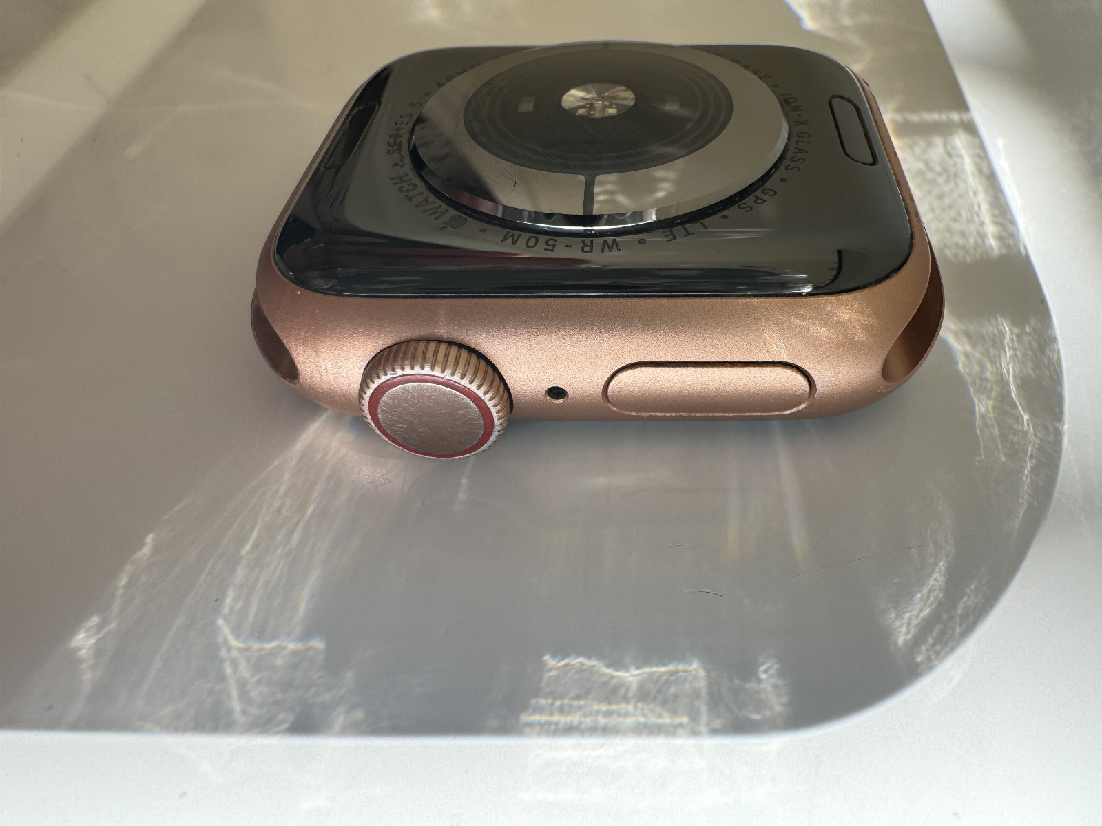 ‼️FREE SHIPPING‼️ Apple Watch Series 5 40mm GPS + WiFi + Cellular GOLD
