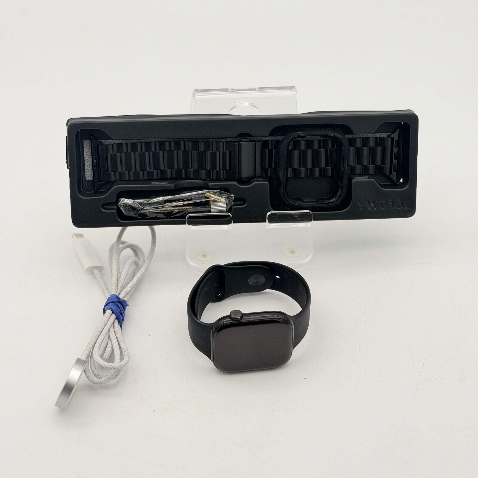 Apple Watch Series 11 46mm GPS Silver Aluminum Nike Sport Loop Extra Band Includ