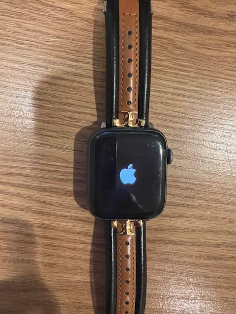 APPLE WATCH SERIES 5 44MM MODEL A2093 TORY BURCH LEATHER STRAP