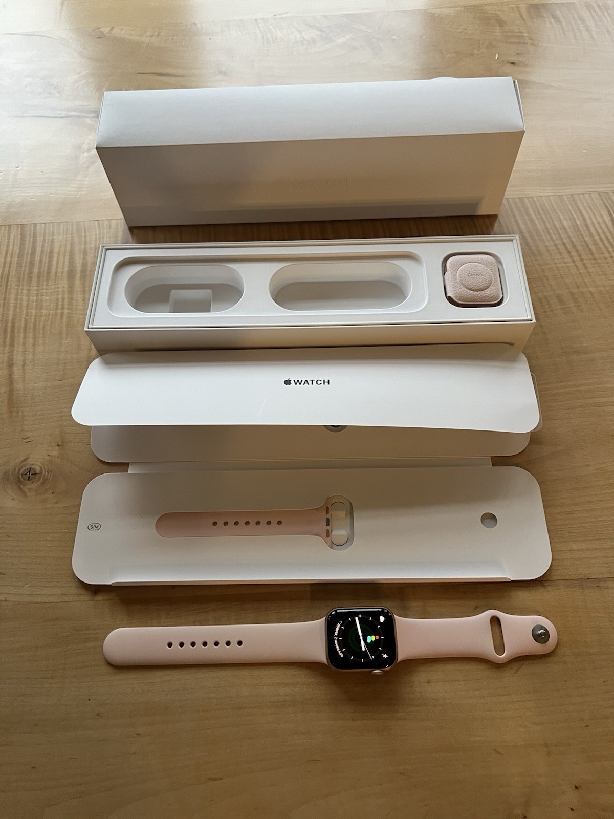 Apple Watch Series 5 MWWP2LL/A GPS & Cellular 40mm Smartwatch – Pink Sand